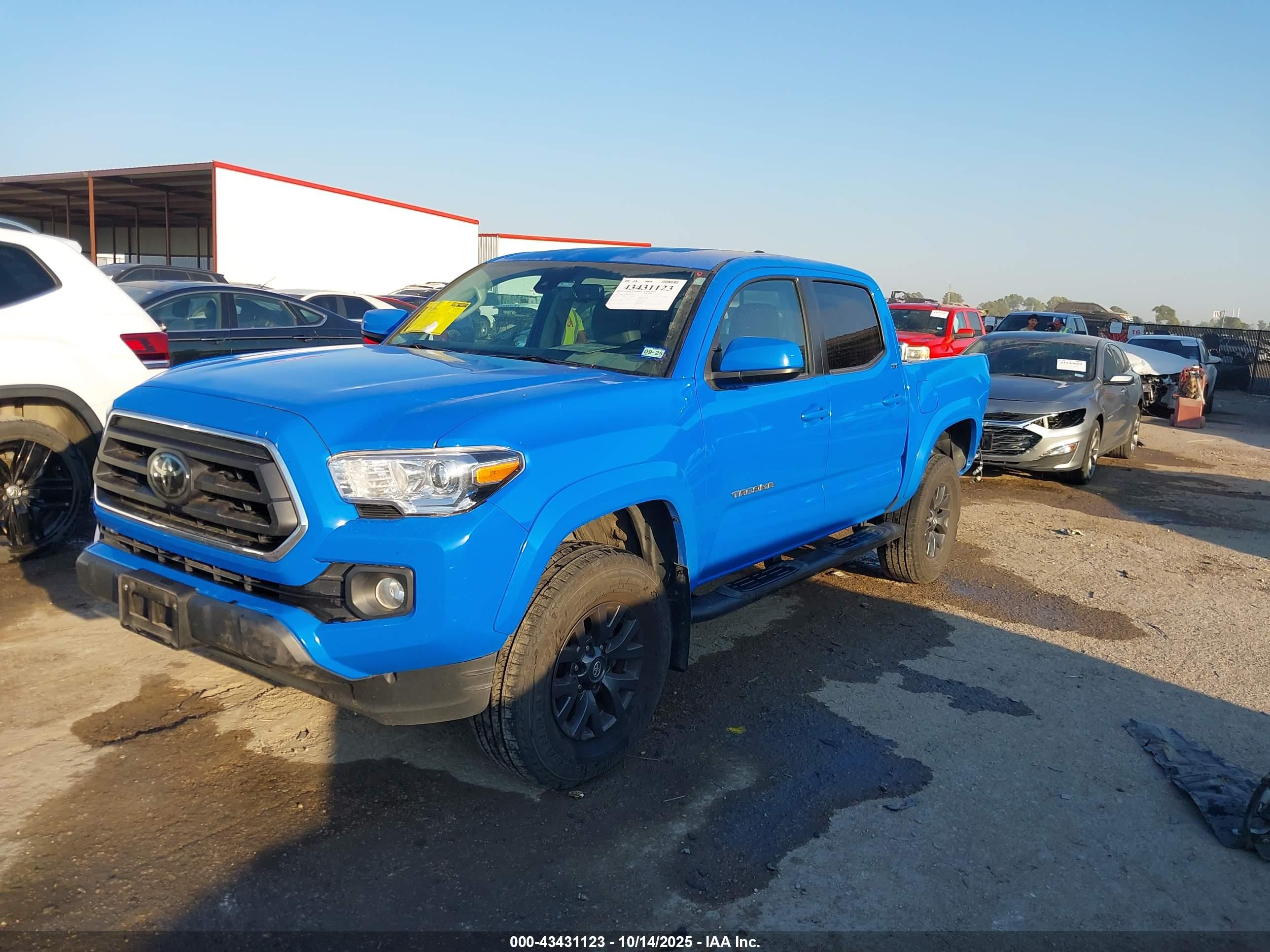 TOYOTA TACOMA image 2