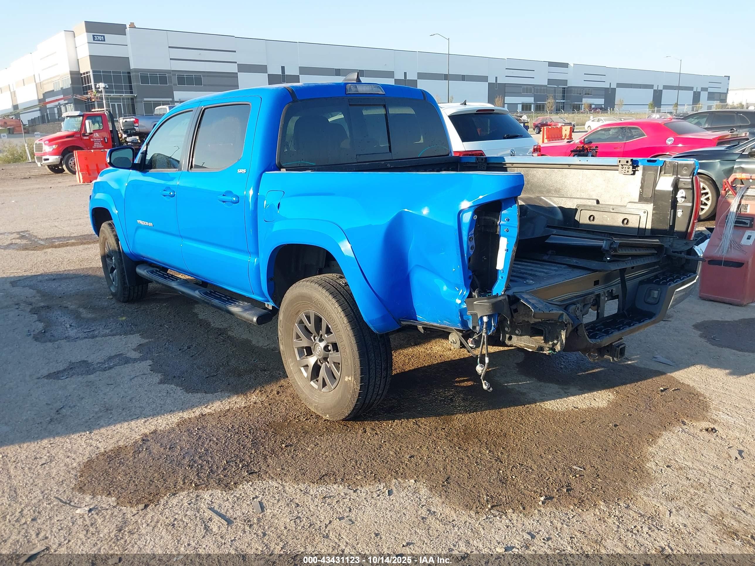 TOYOTA TACOMA image 3