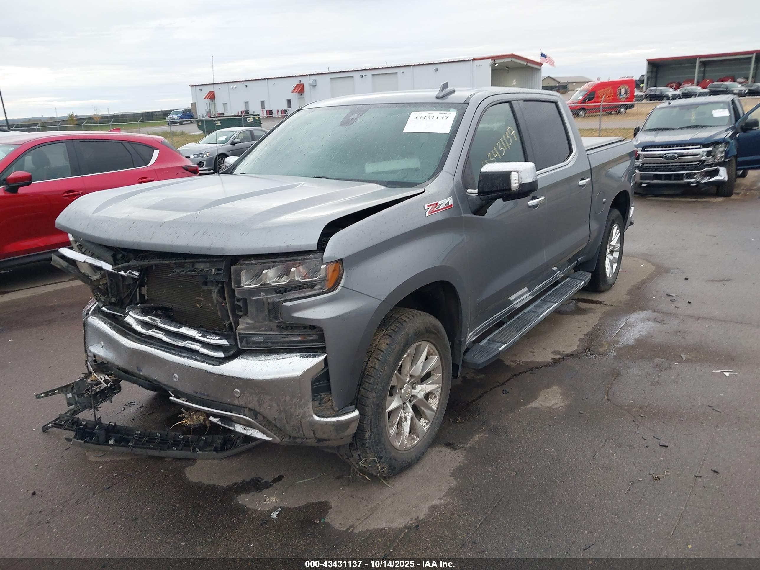 CHEVROLET SILVERADO image 2