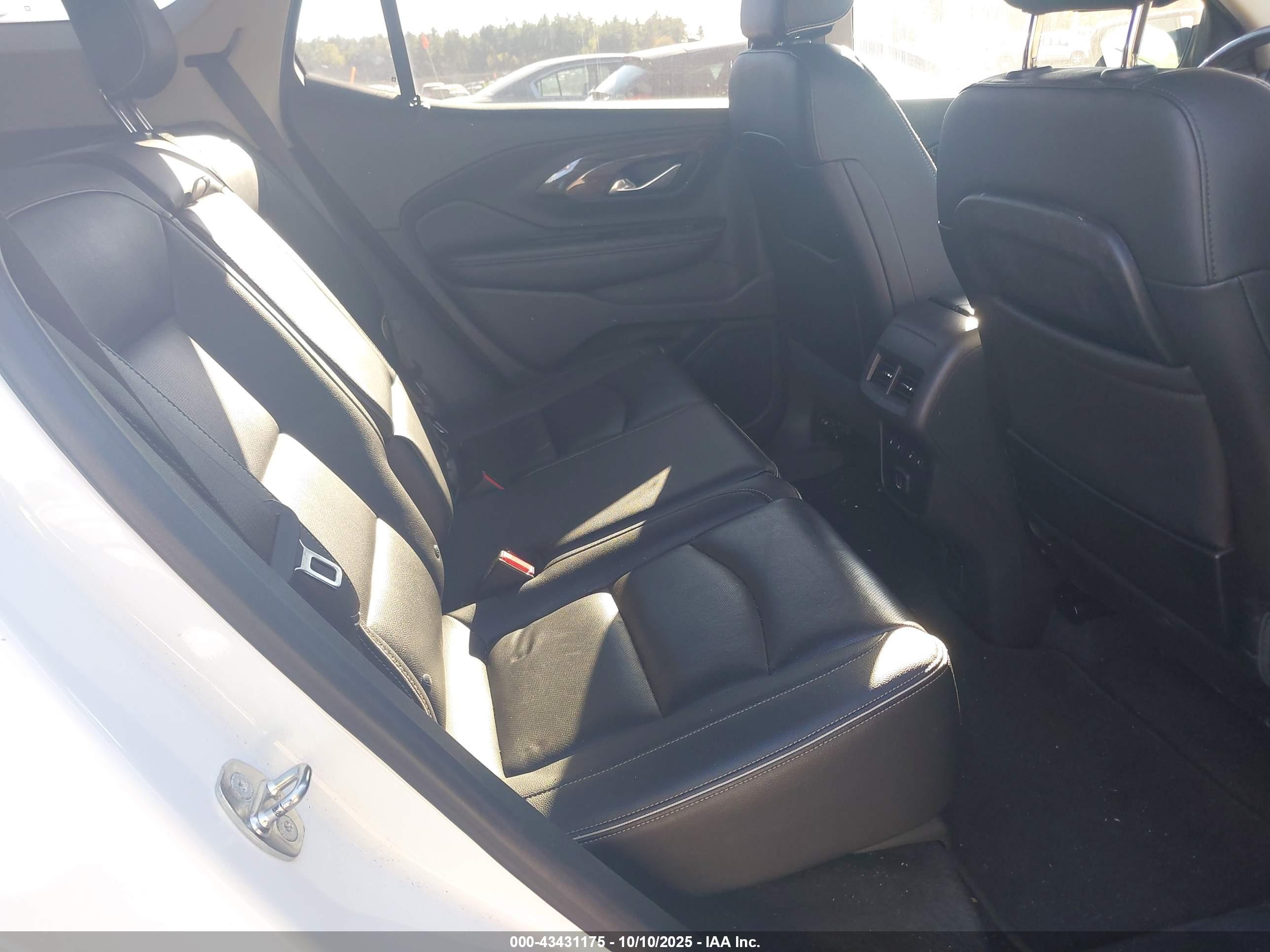 GMC TERRAIN image 8