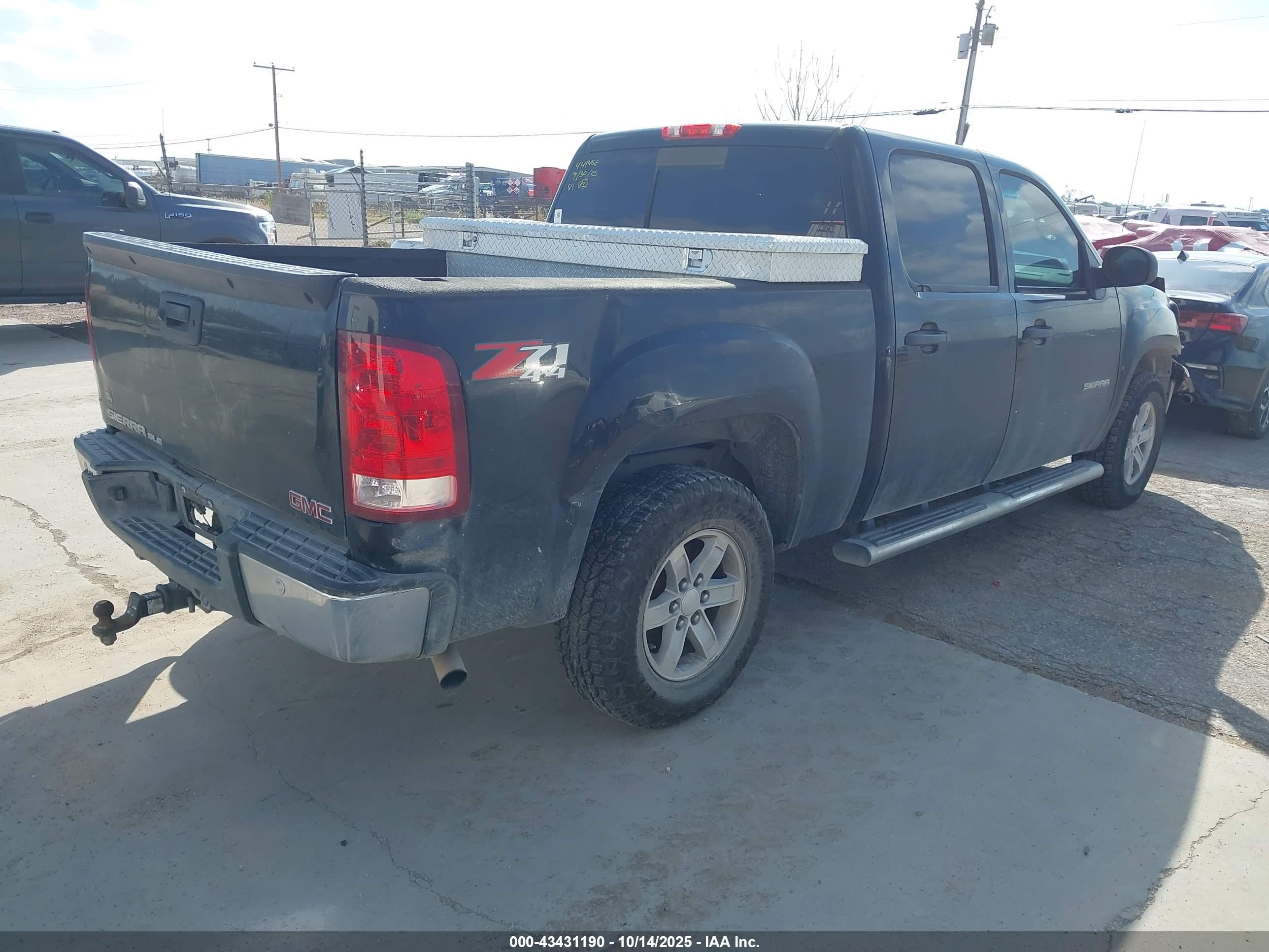 GMC SIERRA image 4