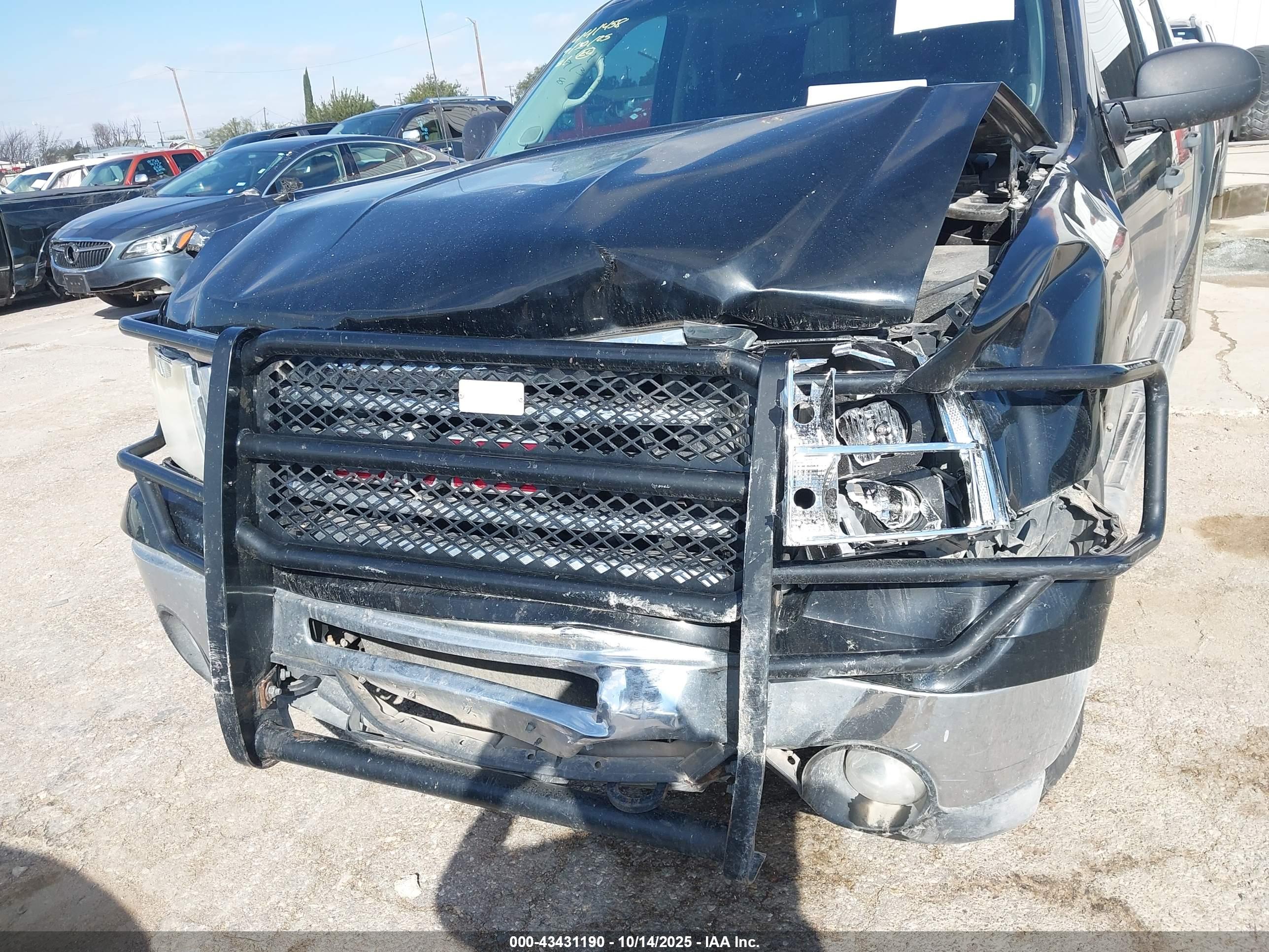 GMC SIERRA image 6