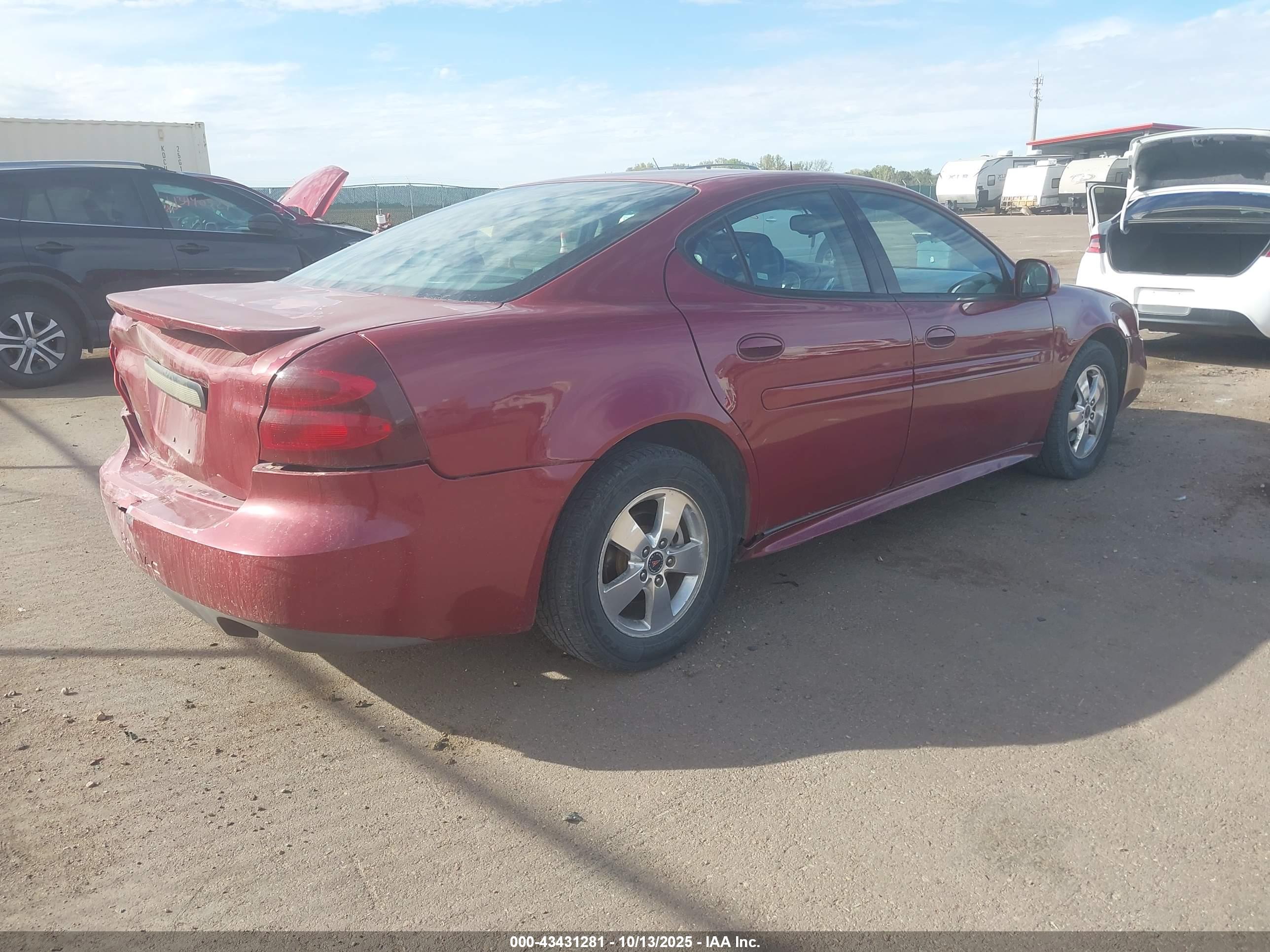 PONTIAC GRAND image 4