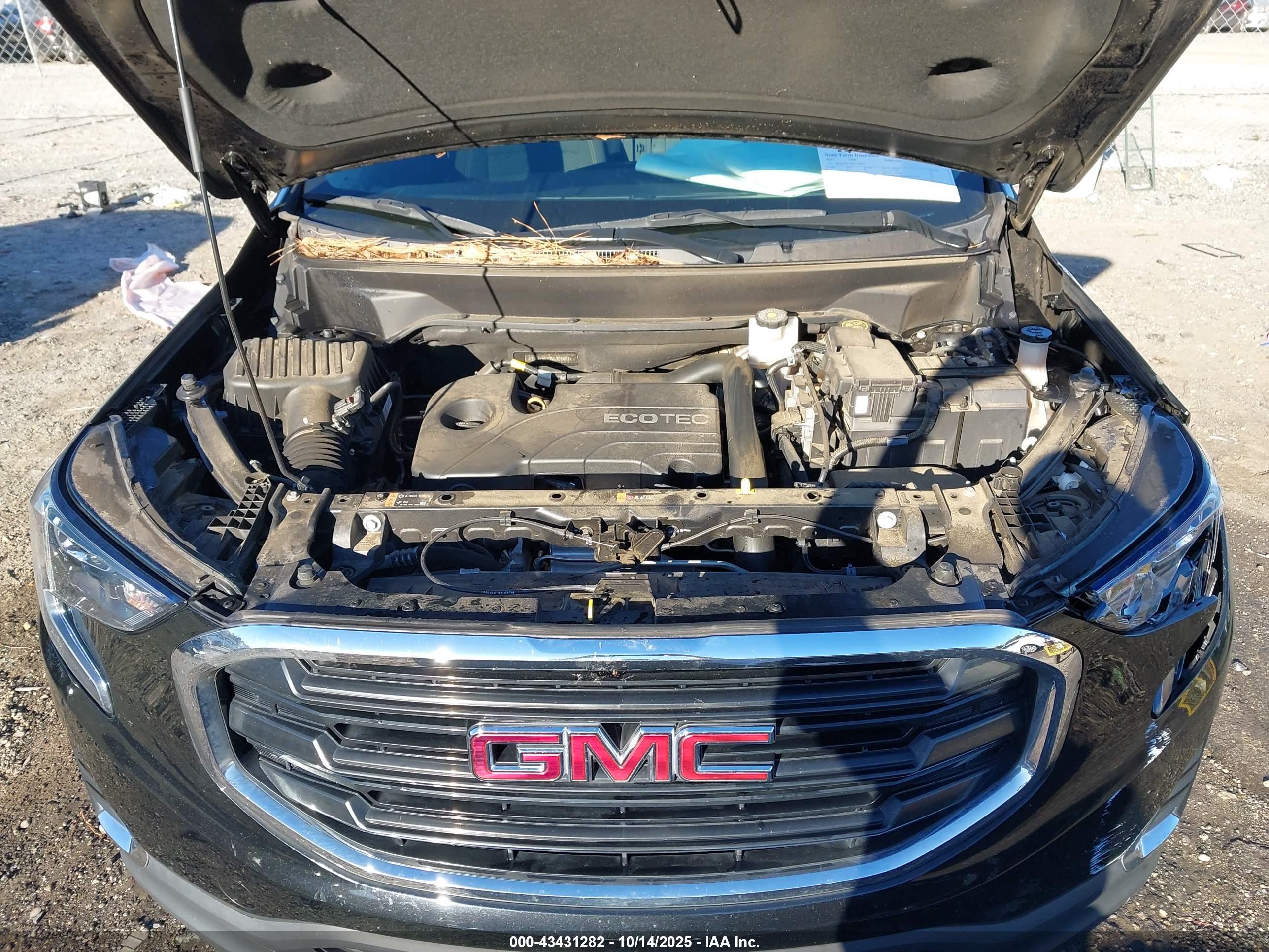 GMC TERRAIN image 10