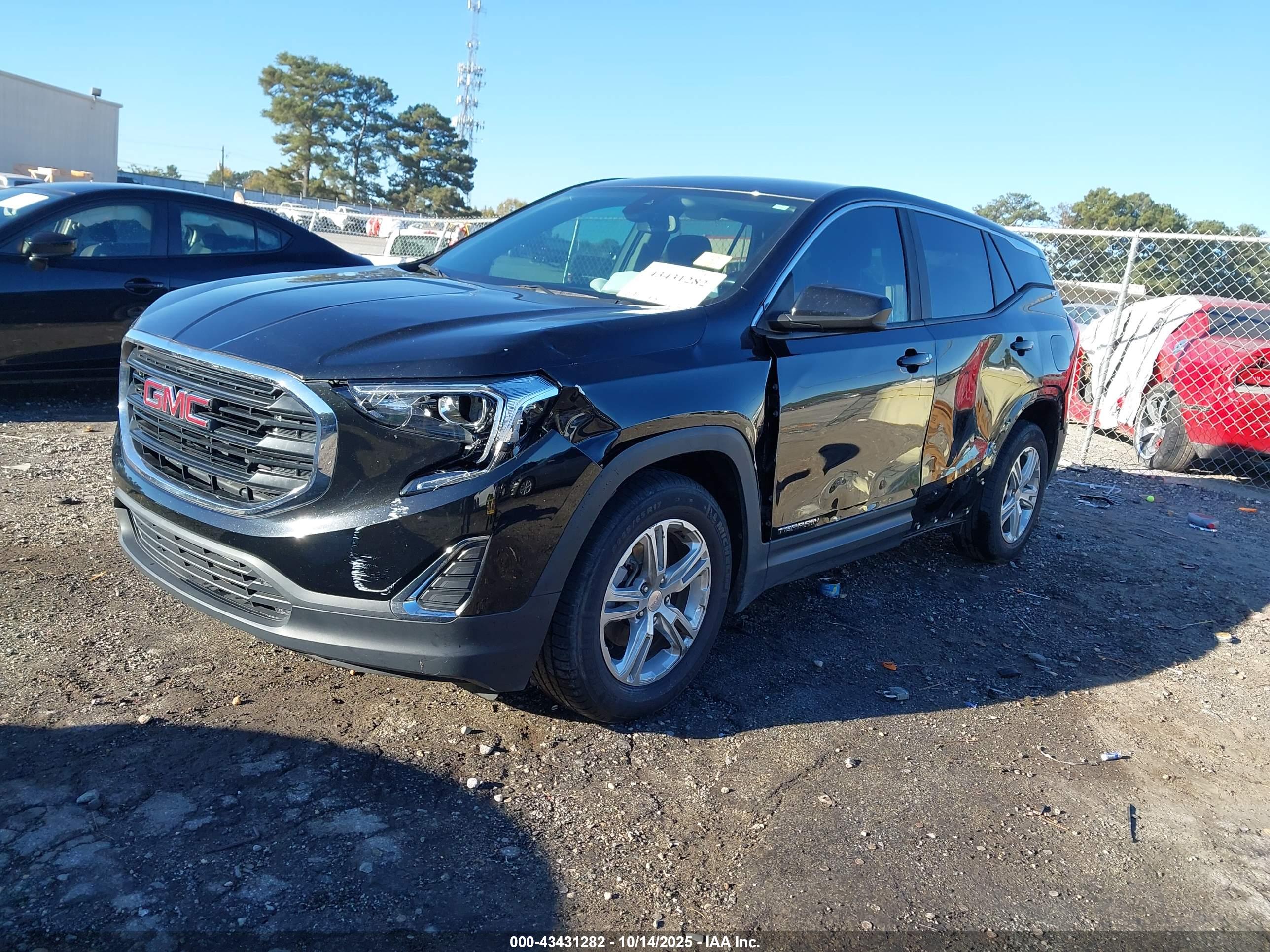 GMC TERRAIN image 2