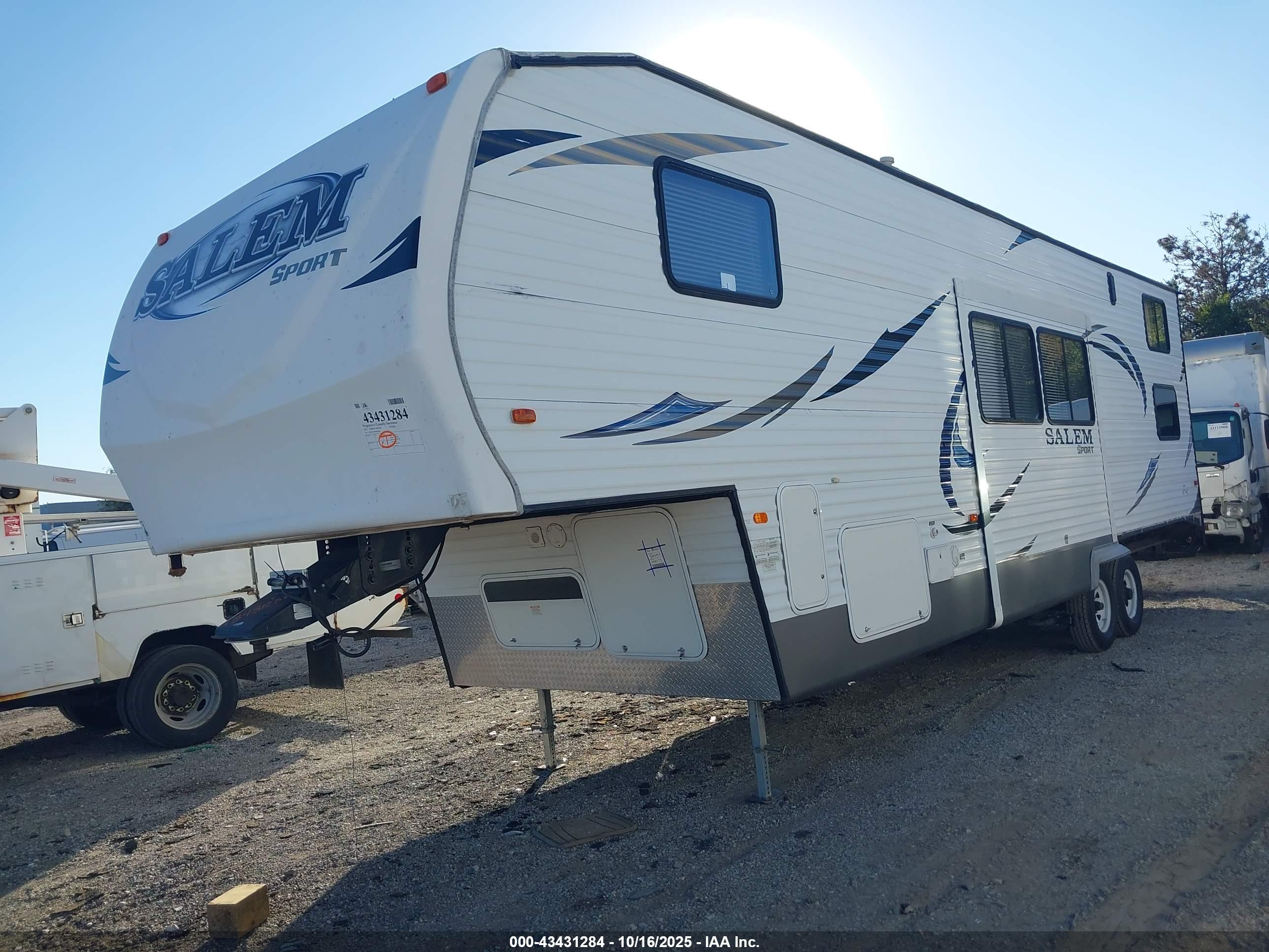 FOREST RIVER image 2