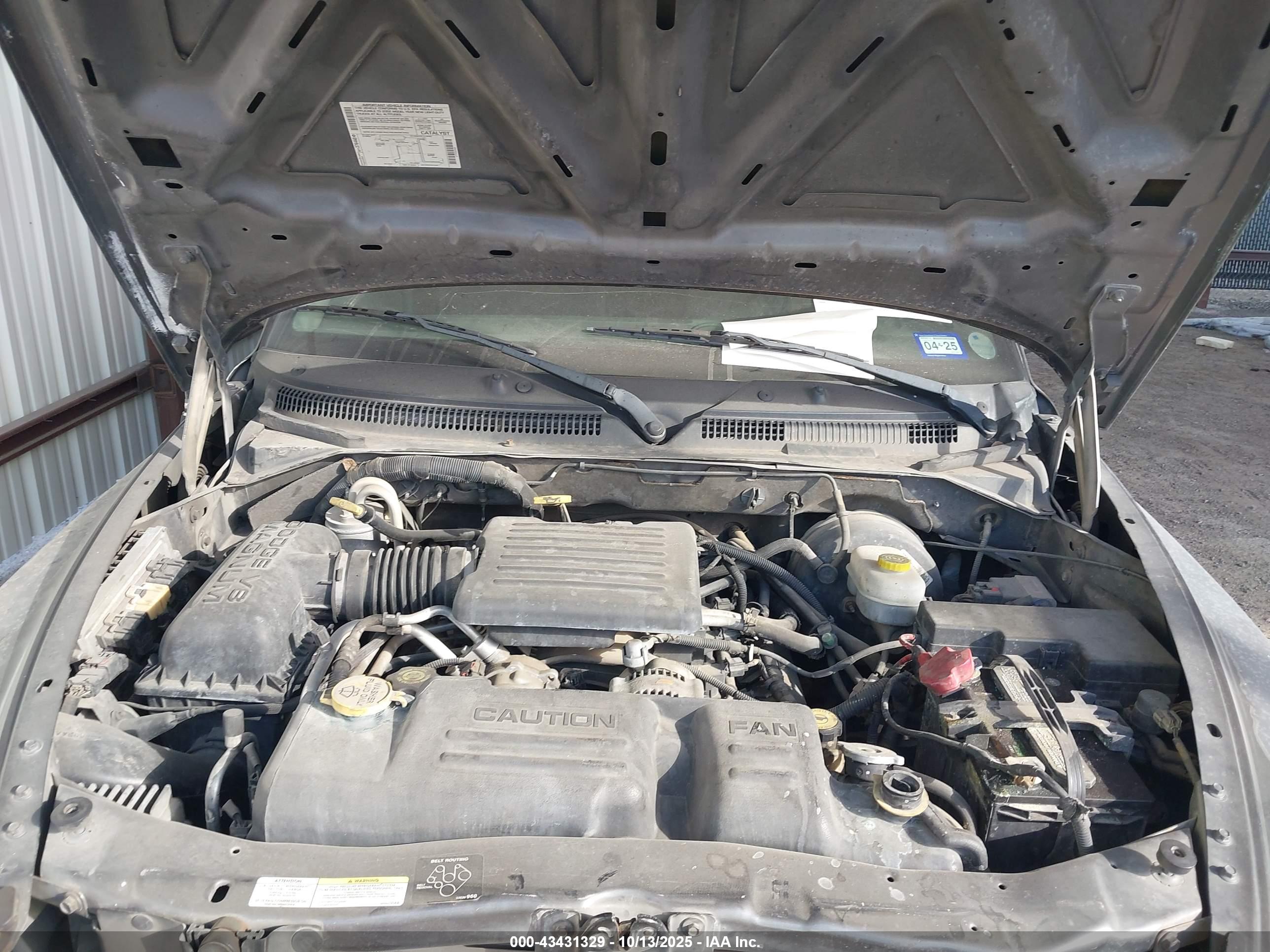 DODGE DAKOTA image 10
