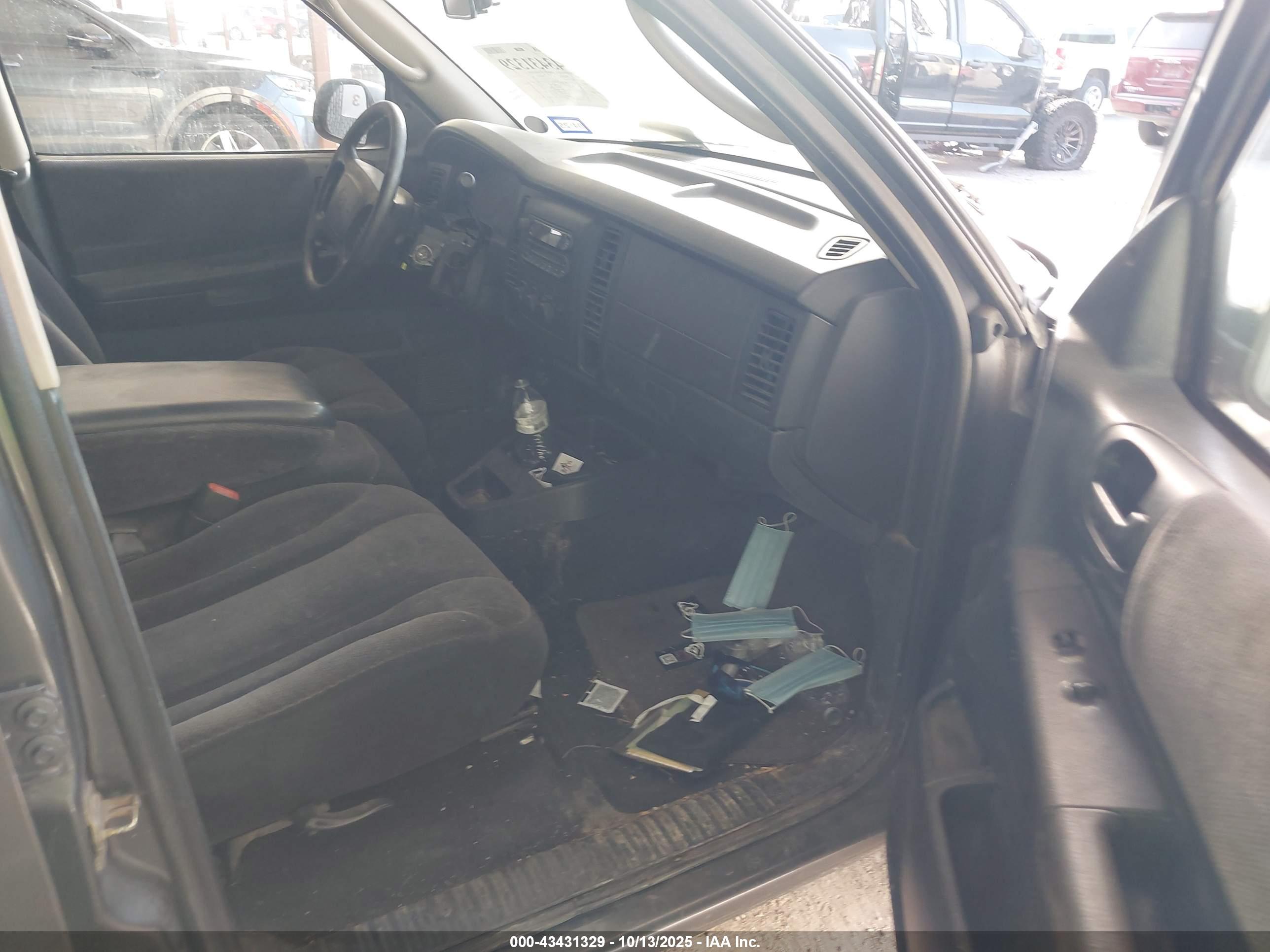 DODGE DAKOTA image 5