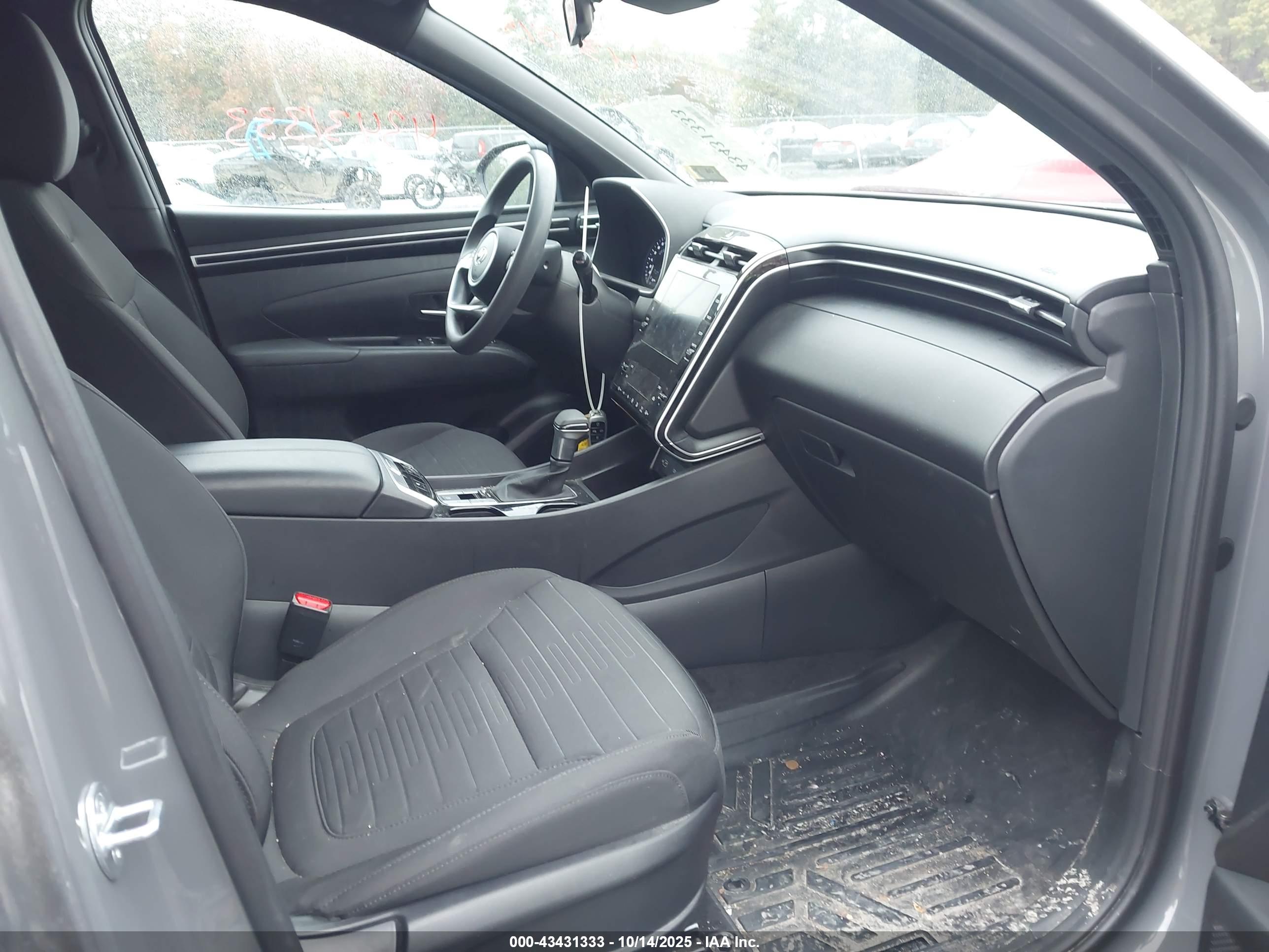 HYUNDAI SANTA image 5
