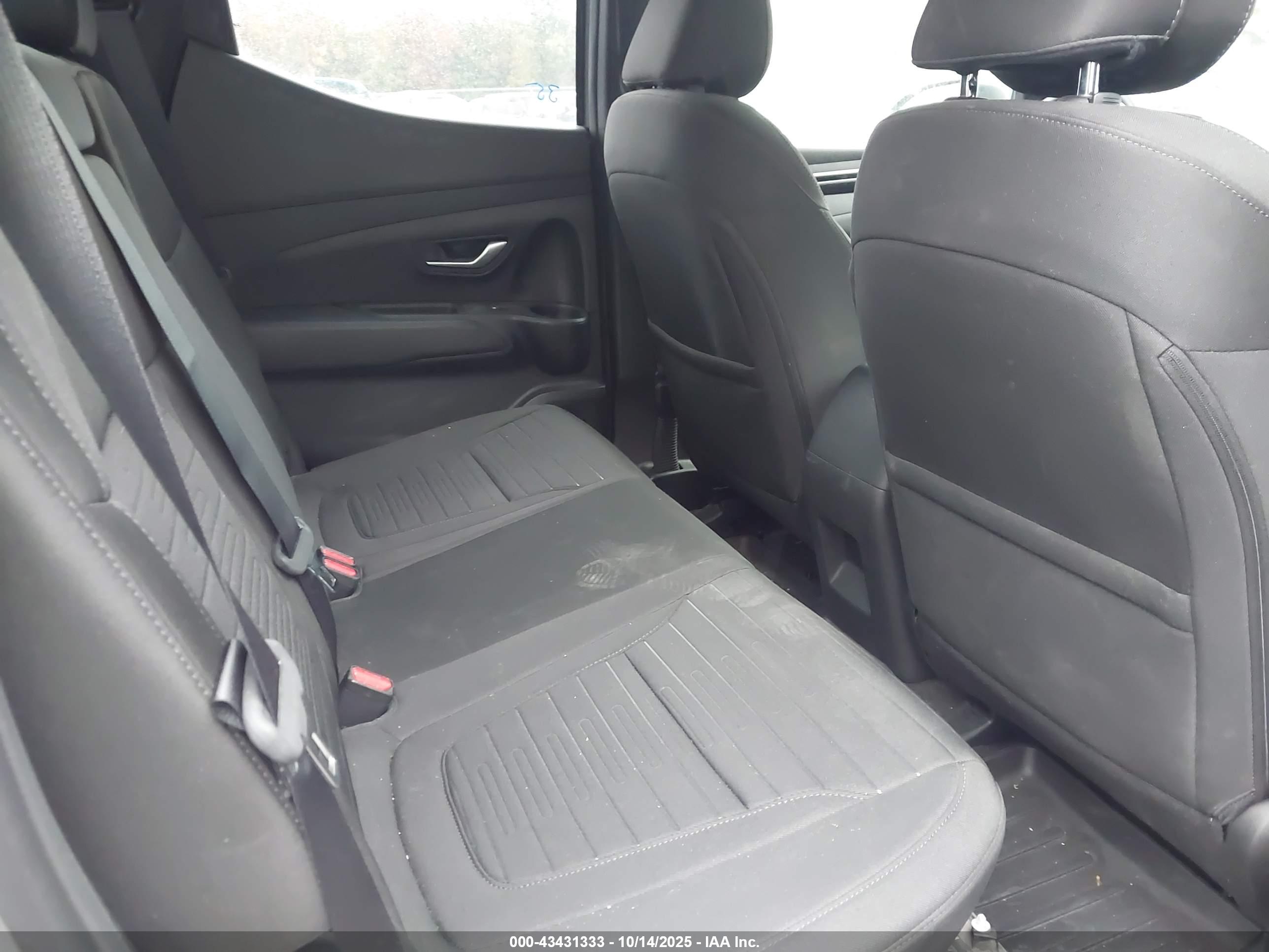 HYUNDAI SANTA image 8