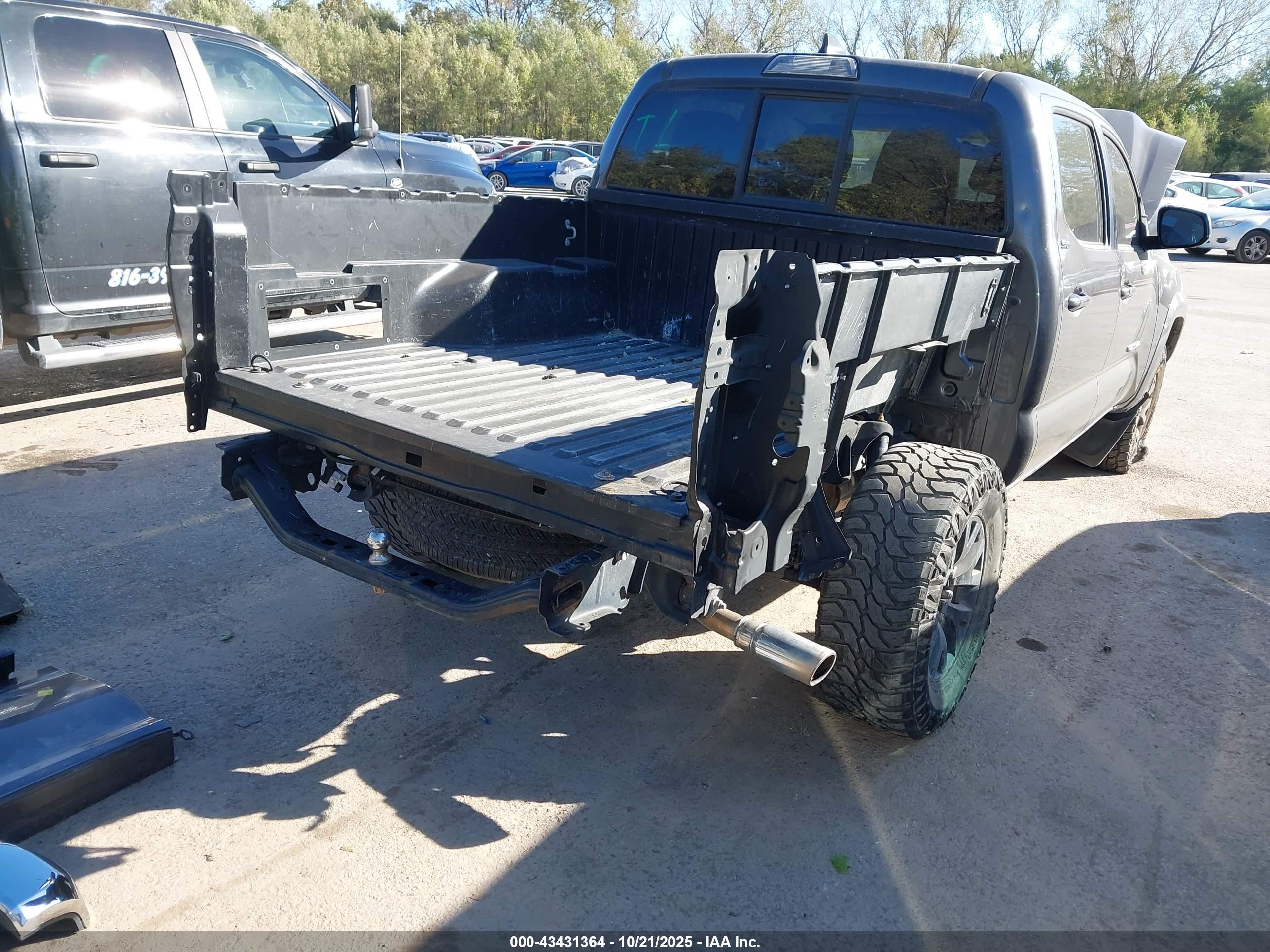 TOYOTA TACOMA image 6