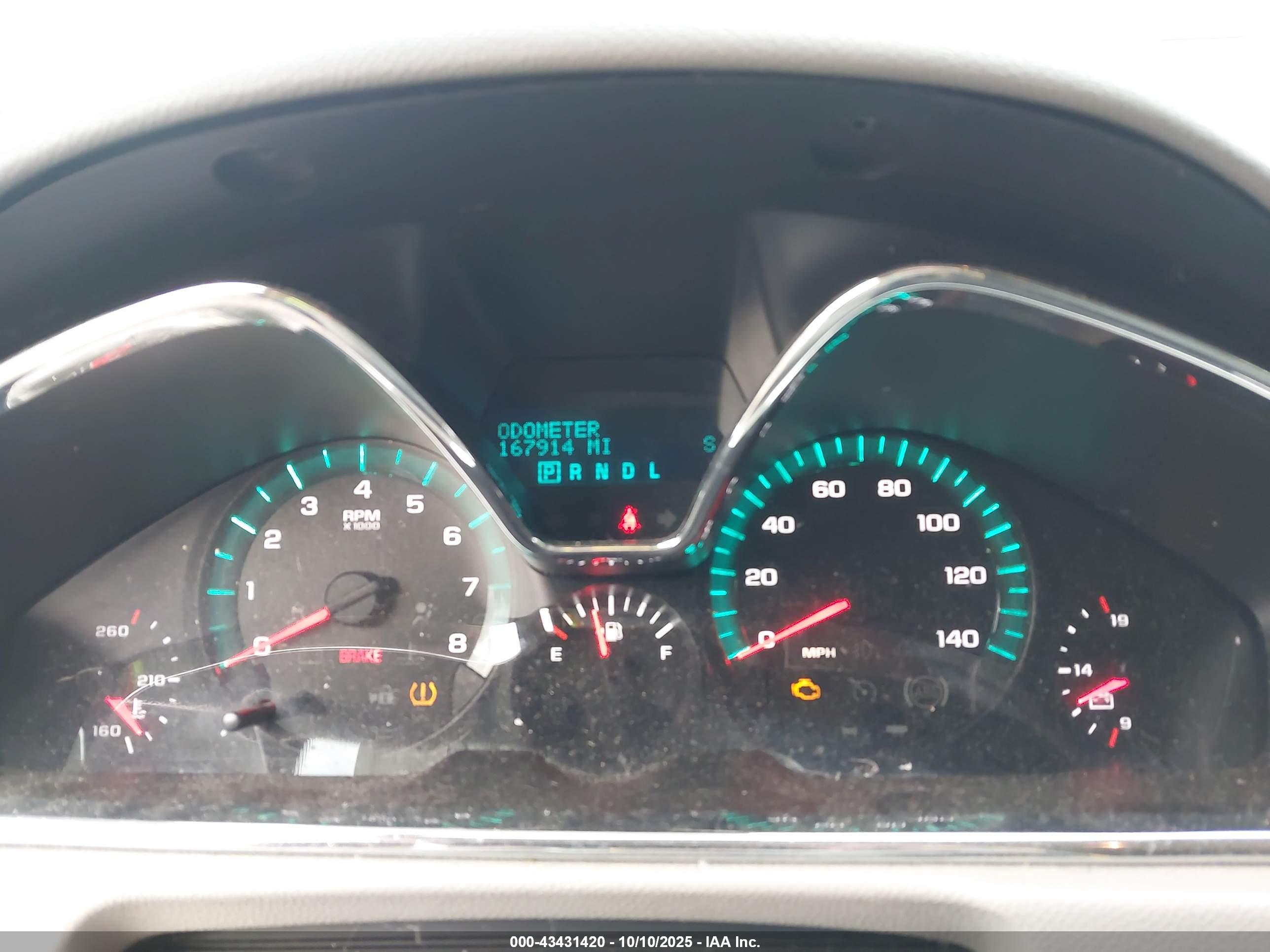 CHEVROLET TRAVERSE image 7