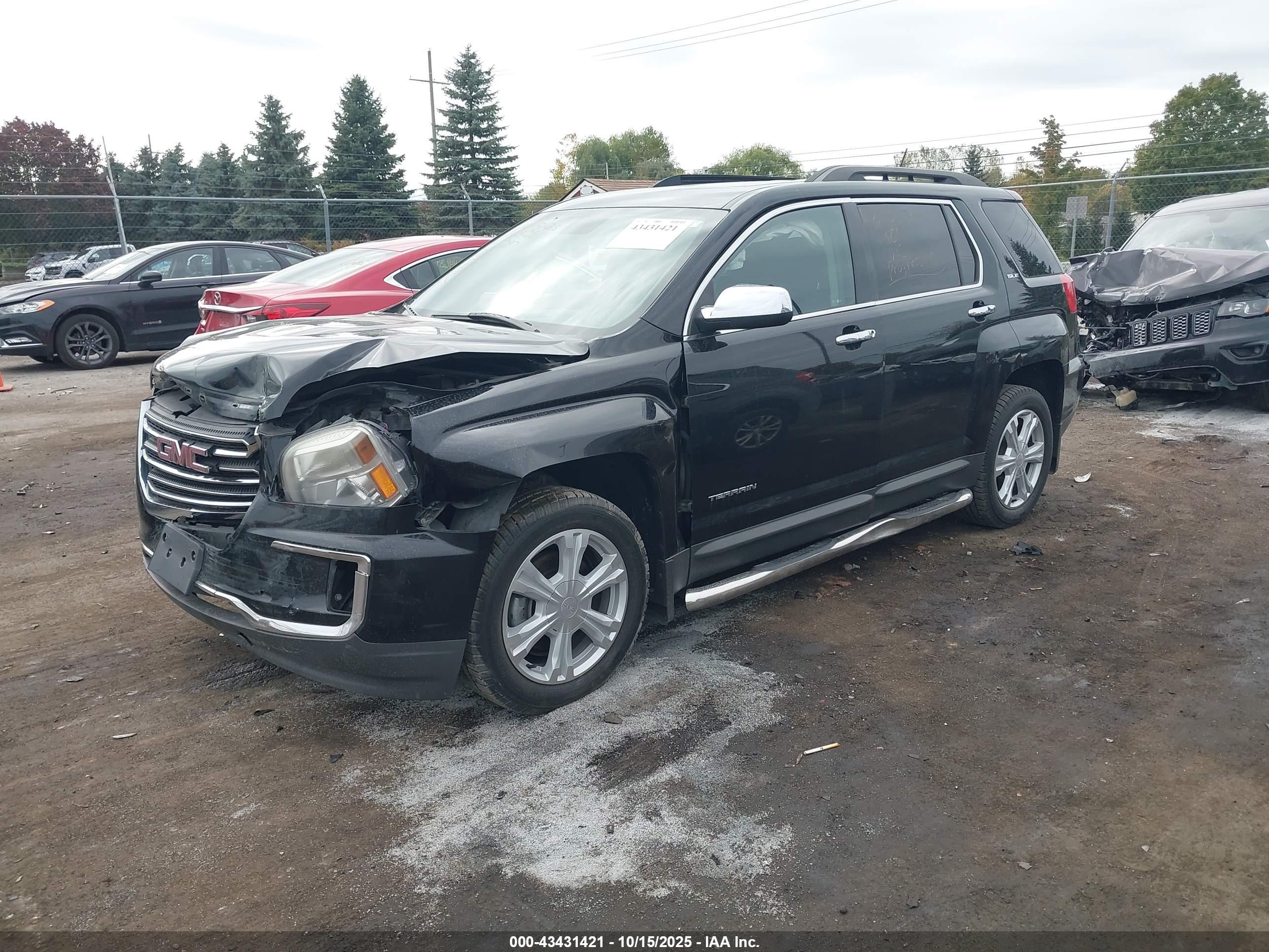 GMC TERRAIN image 2