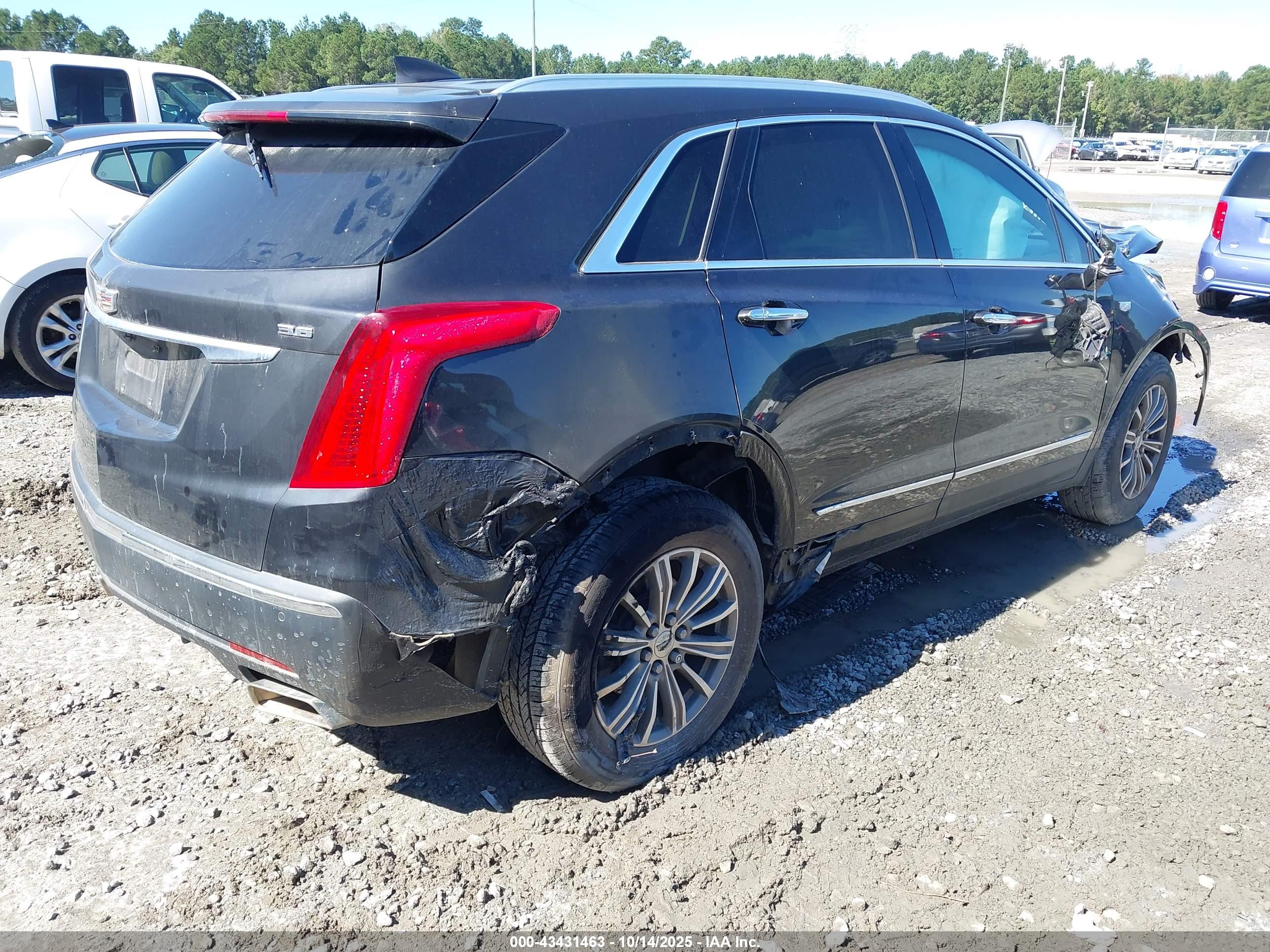 CADILLAC XT5 image 4