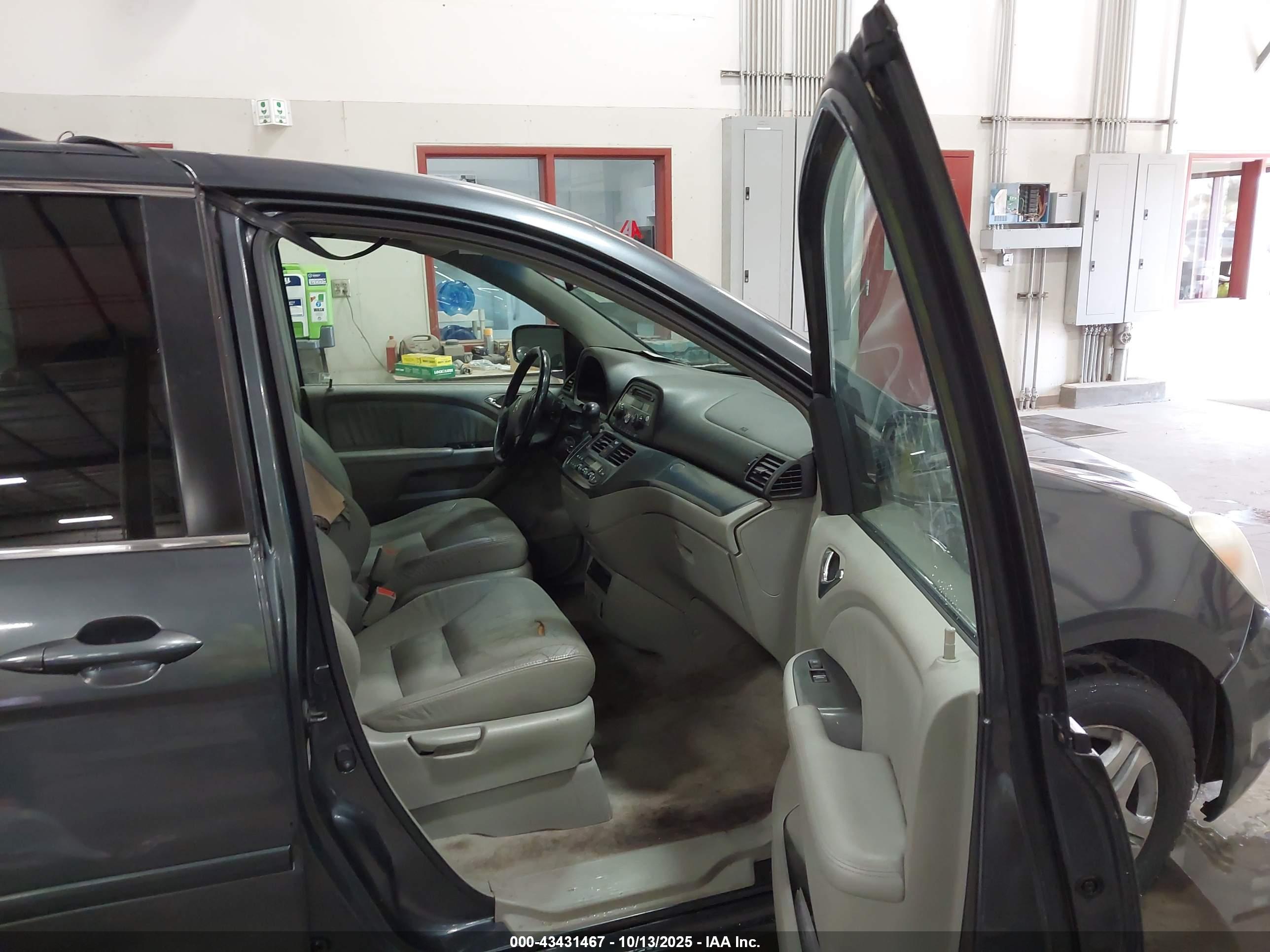 HONDA ODYSSEY image 5