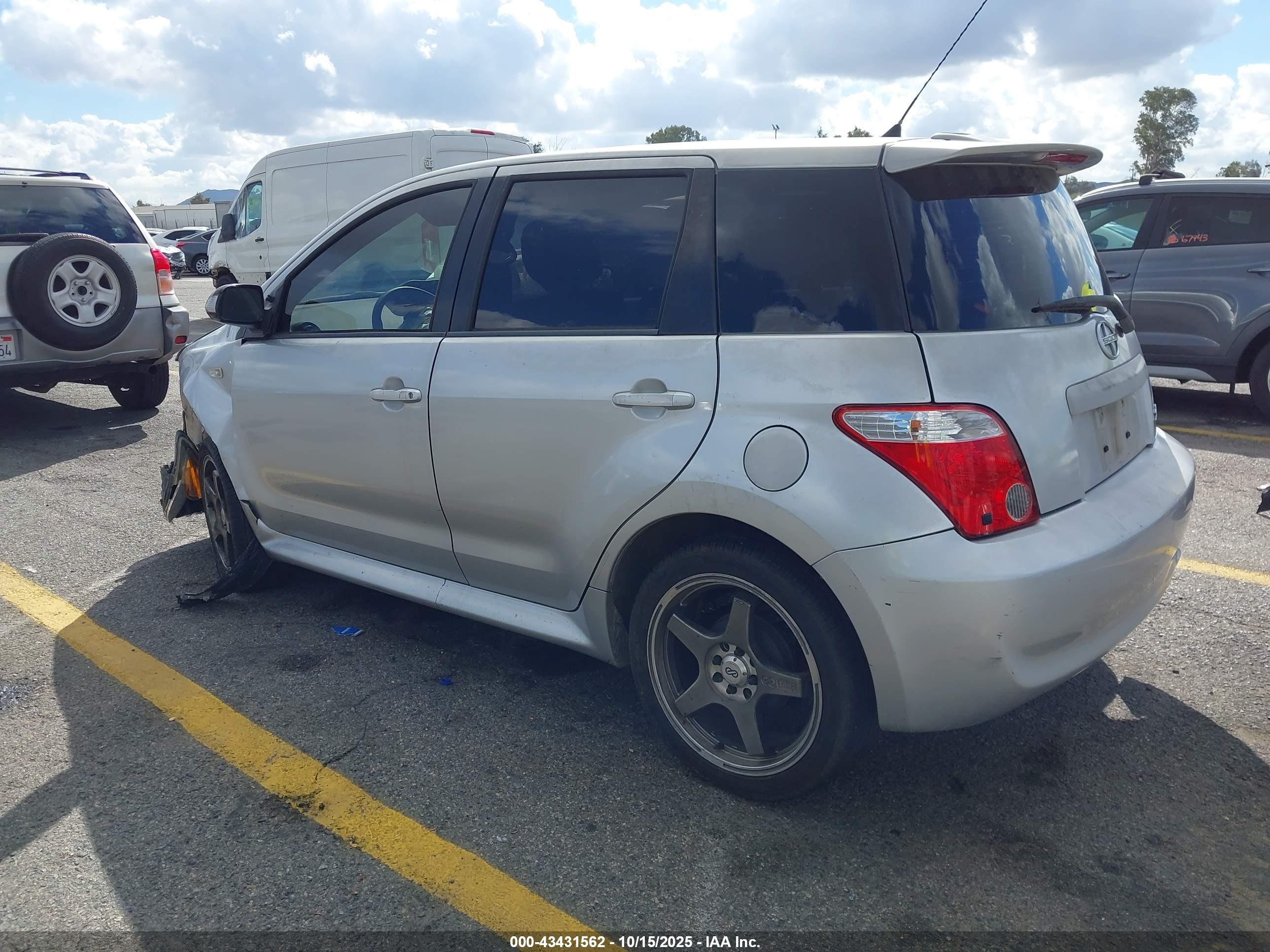 SCION XA image 3