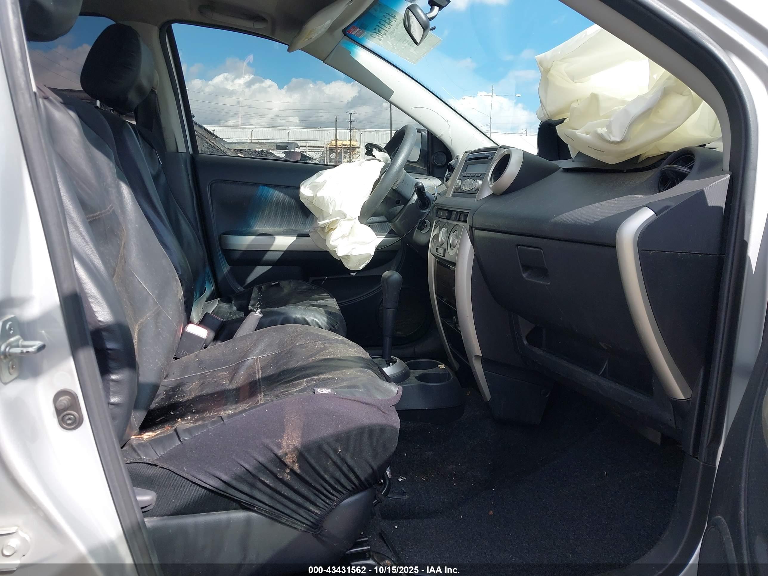 SCION XA image 5