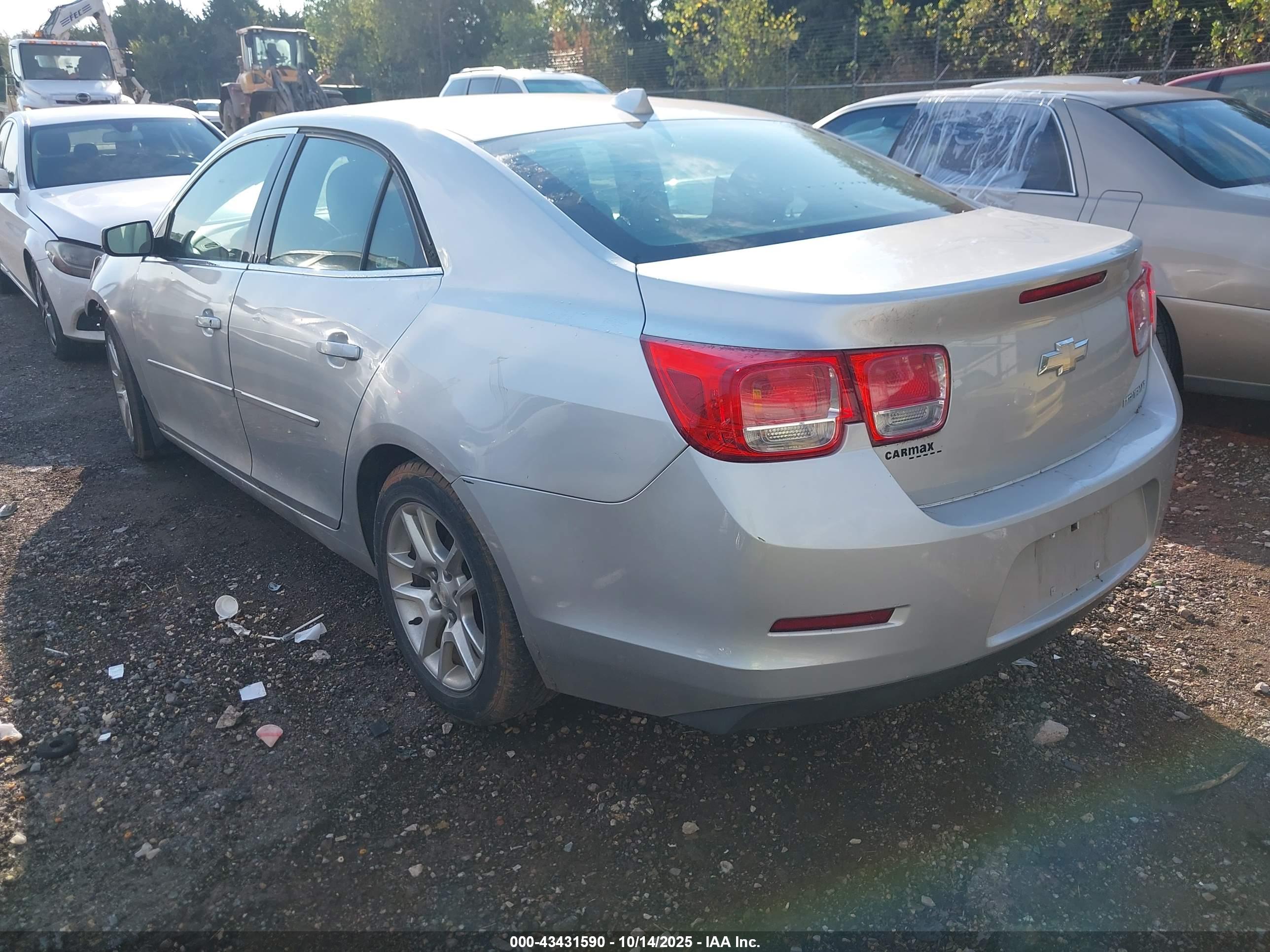 CHEVROLET MALIBU image 3