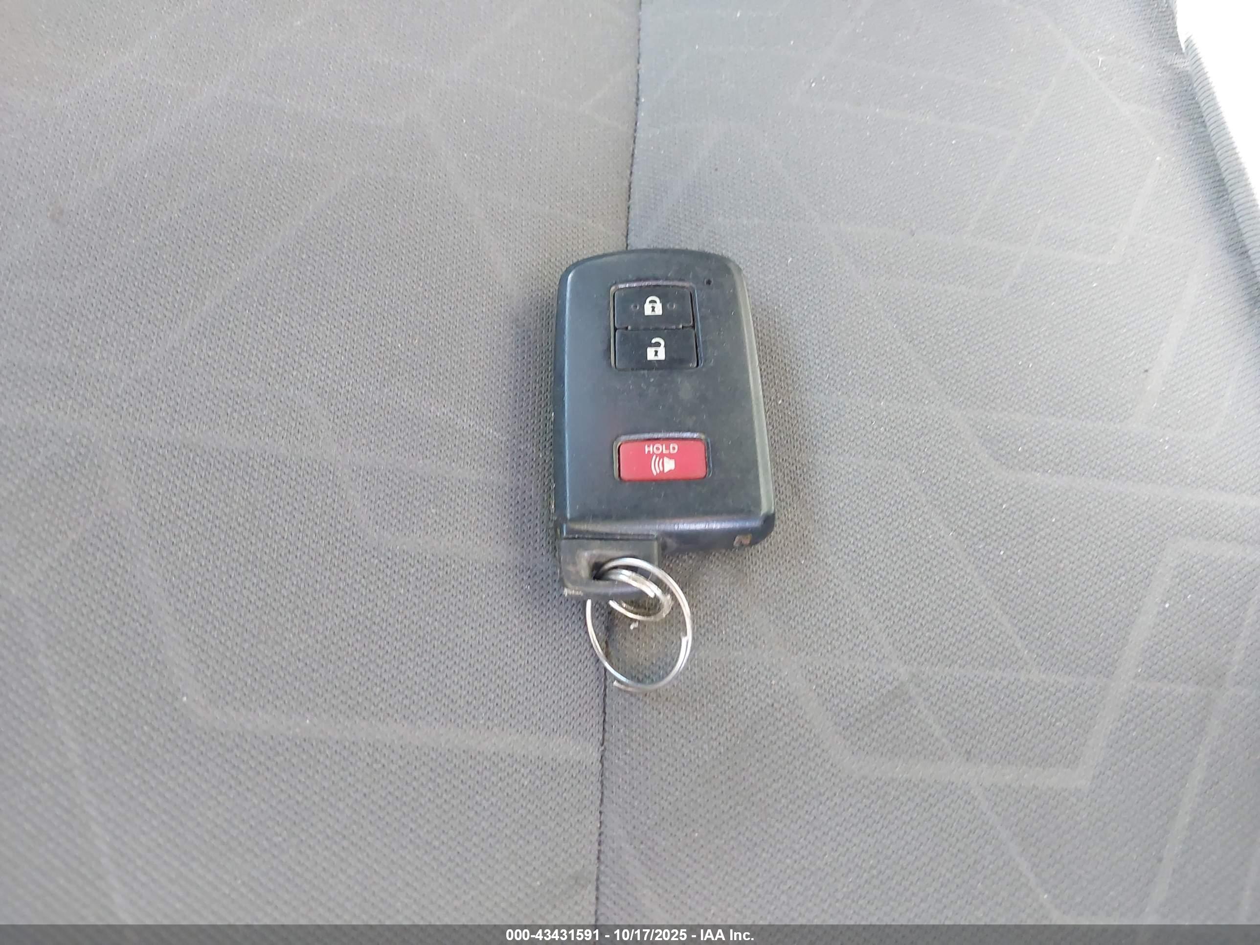 TOYOTA TACOMA image 11