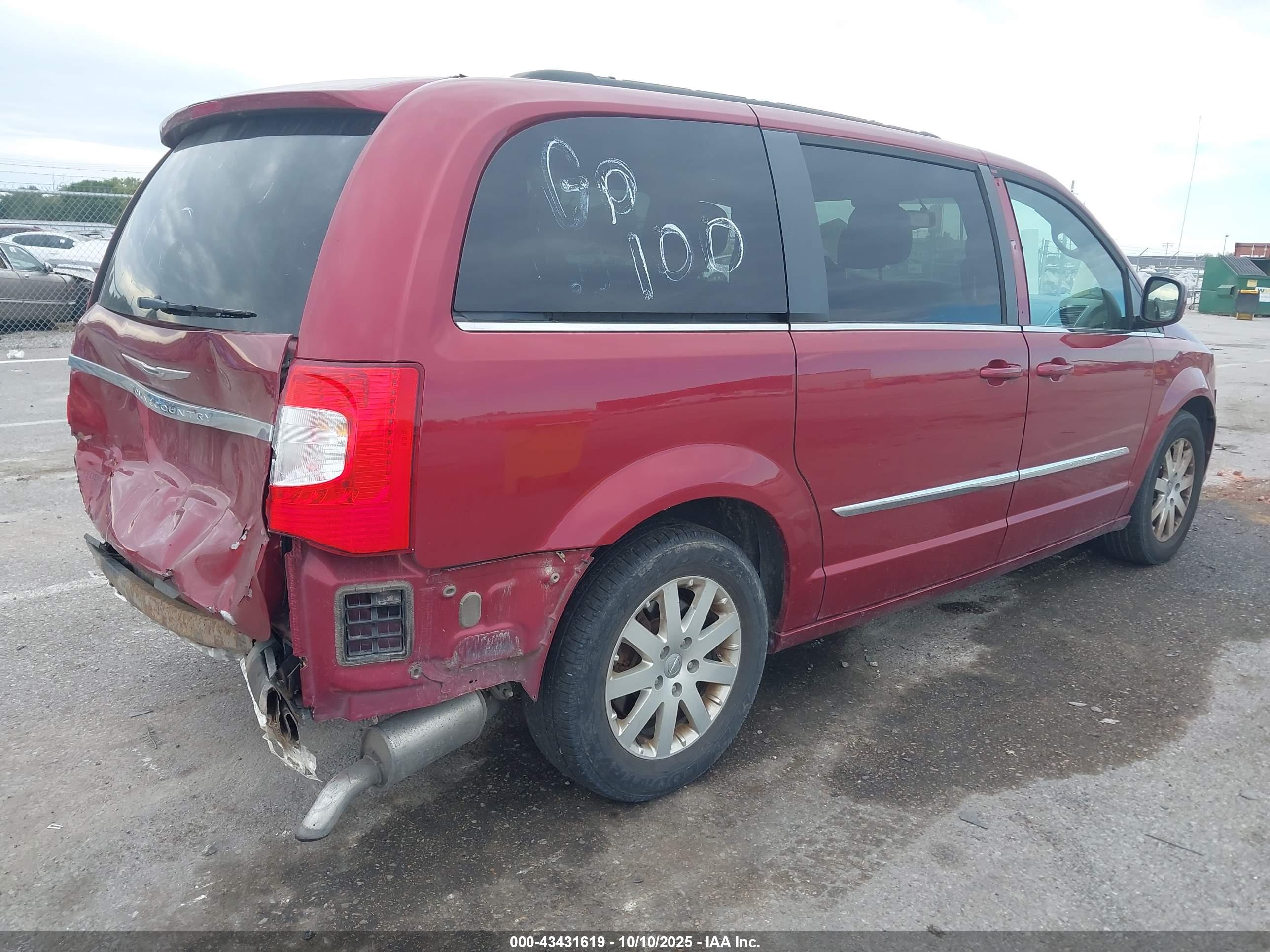 CHRYSLER TOWN image 4