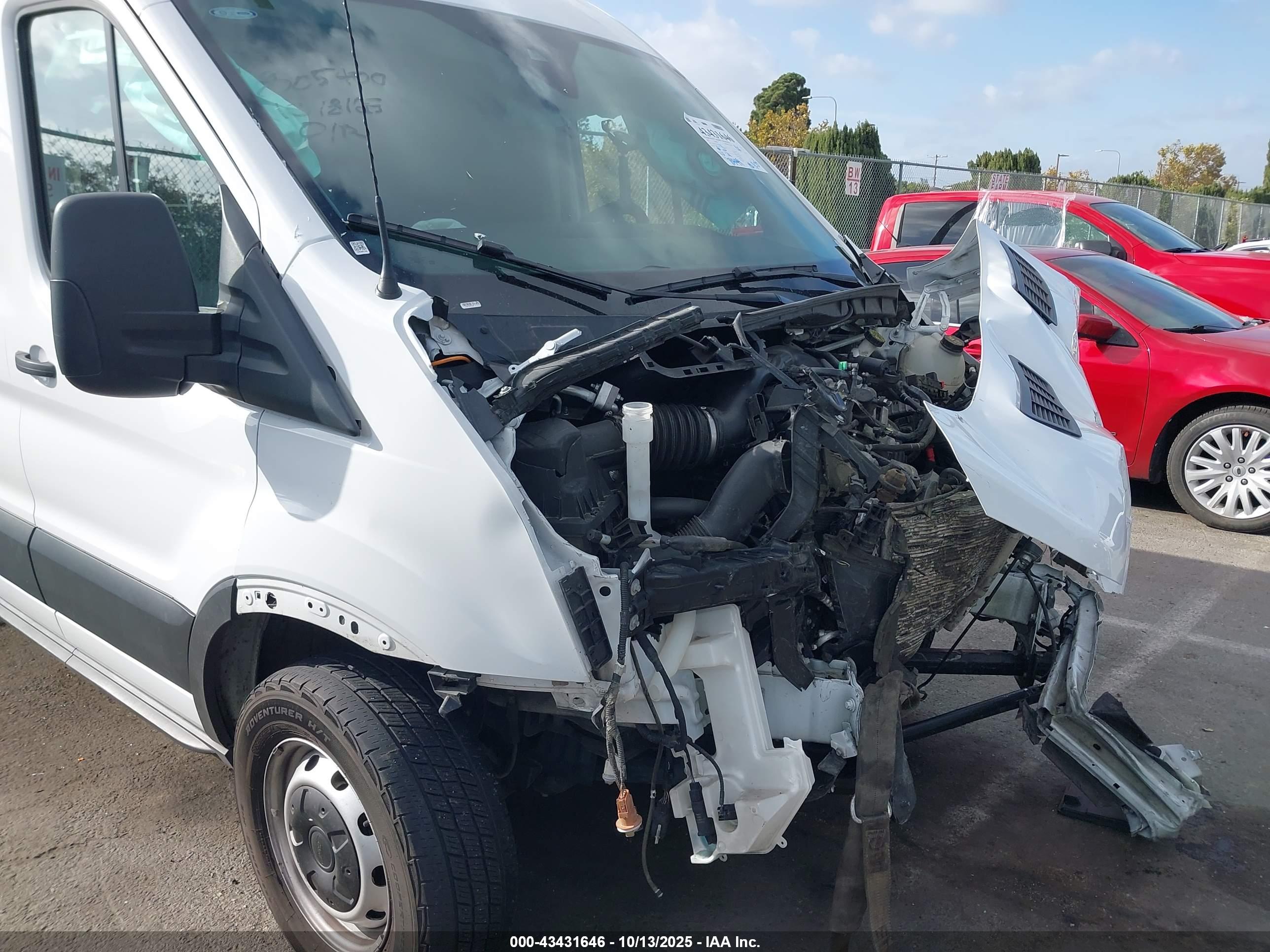FORD TRANSIT-250 image 6