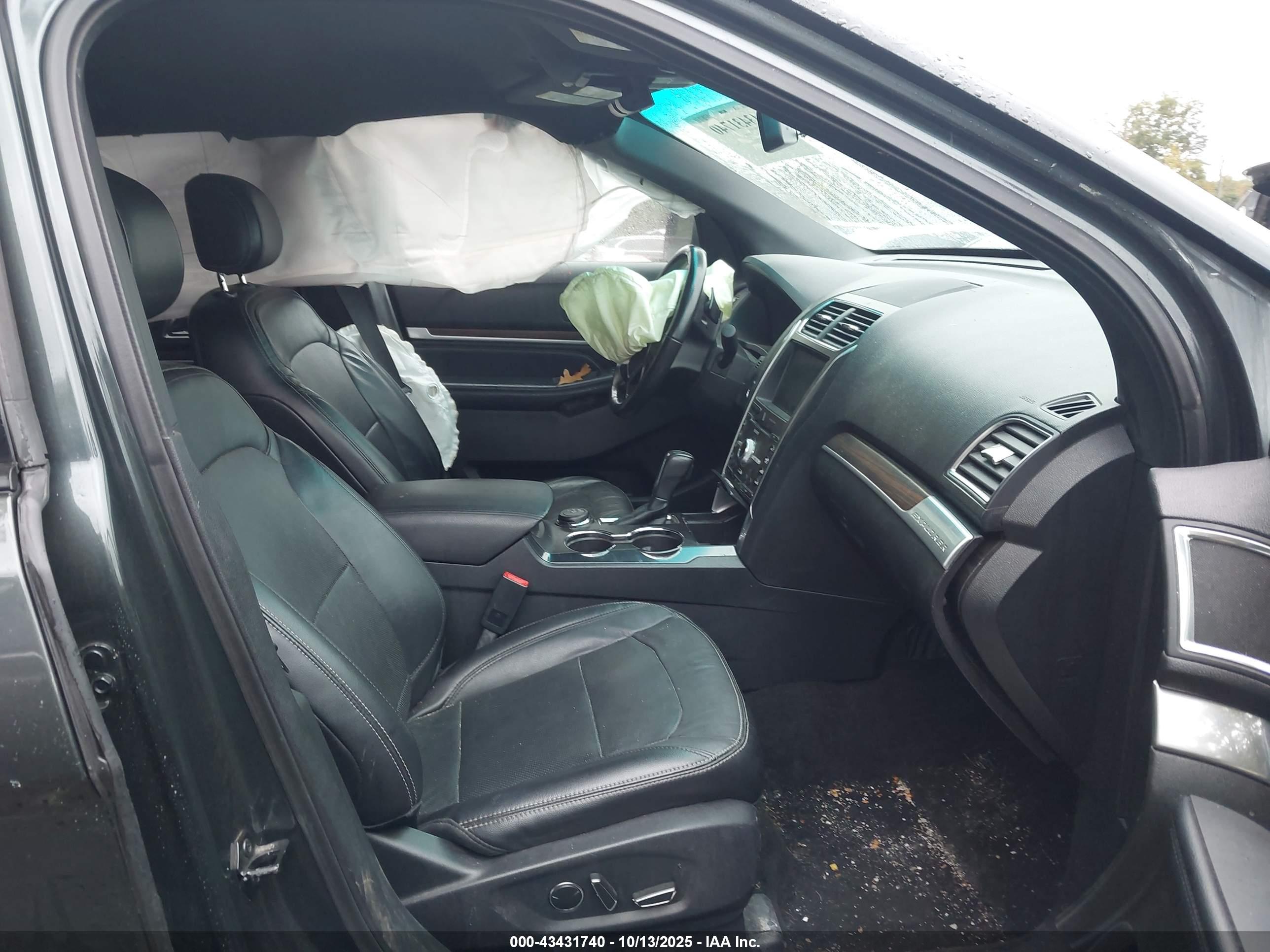 FORD EXPLORER image 5