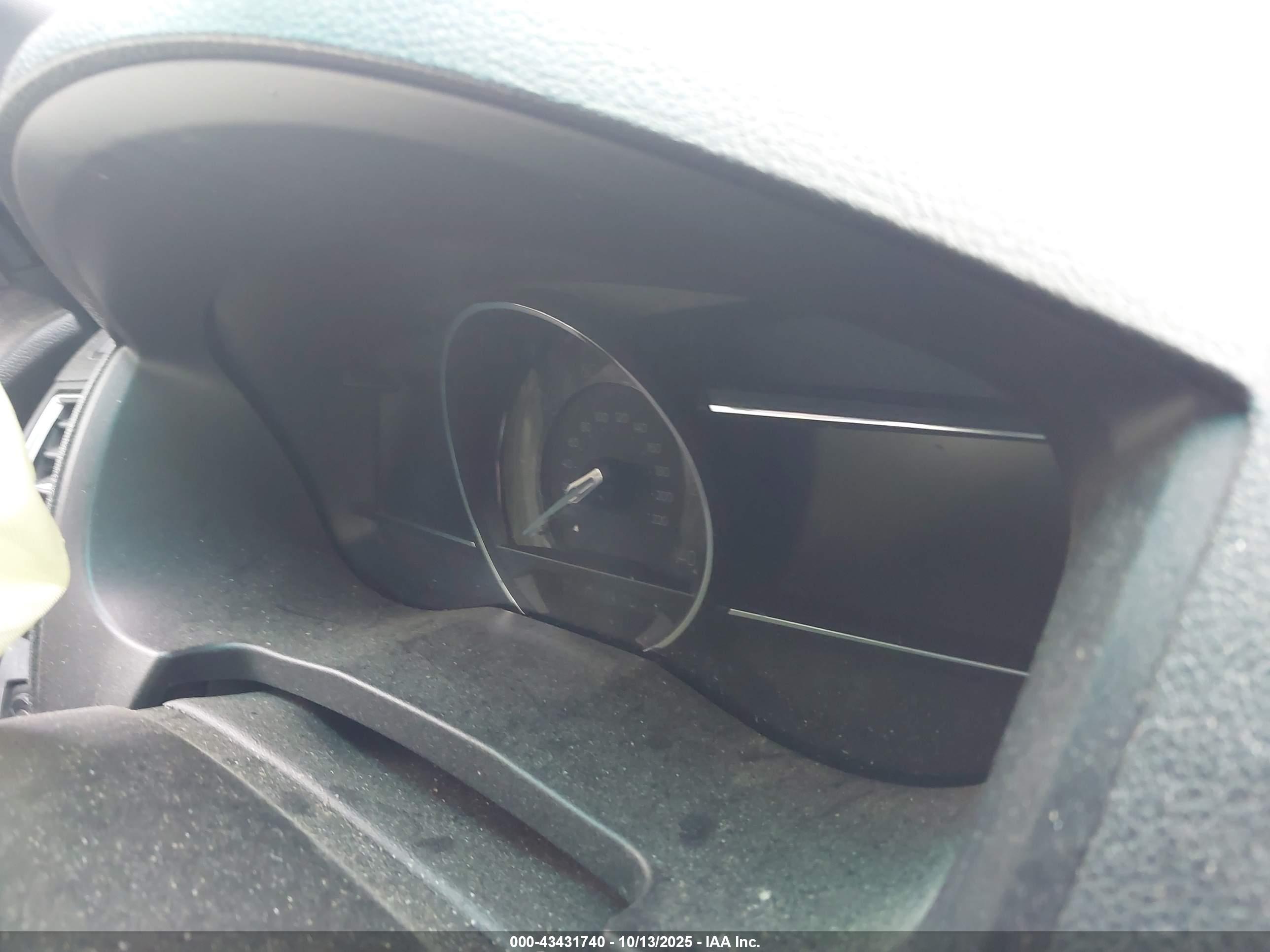 FORD EXPLORER image 7