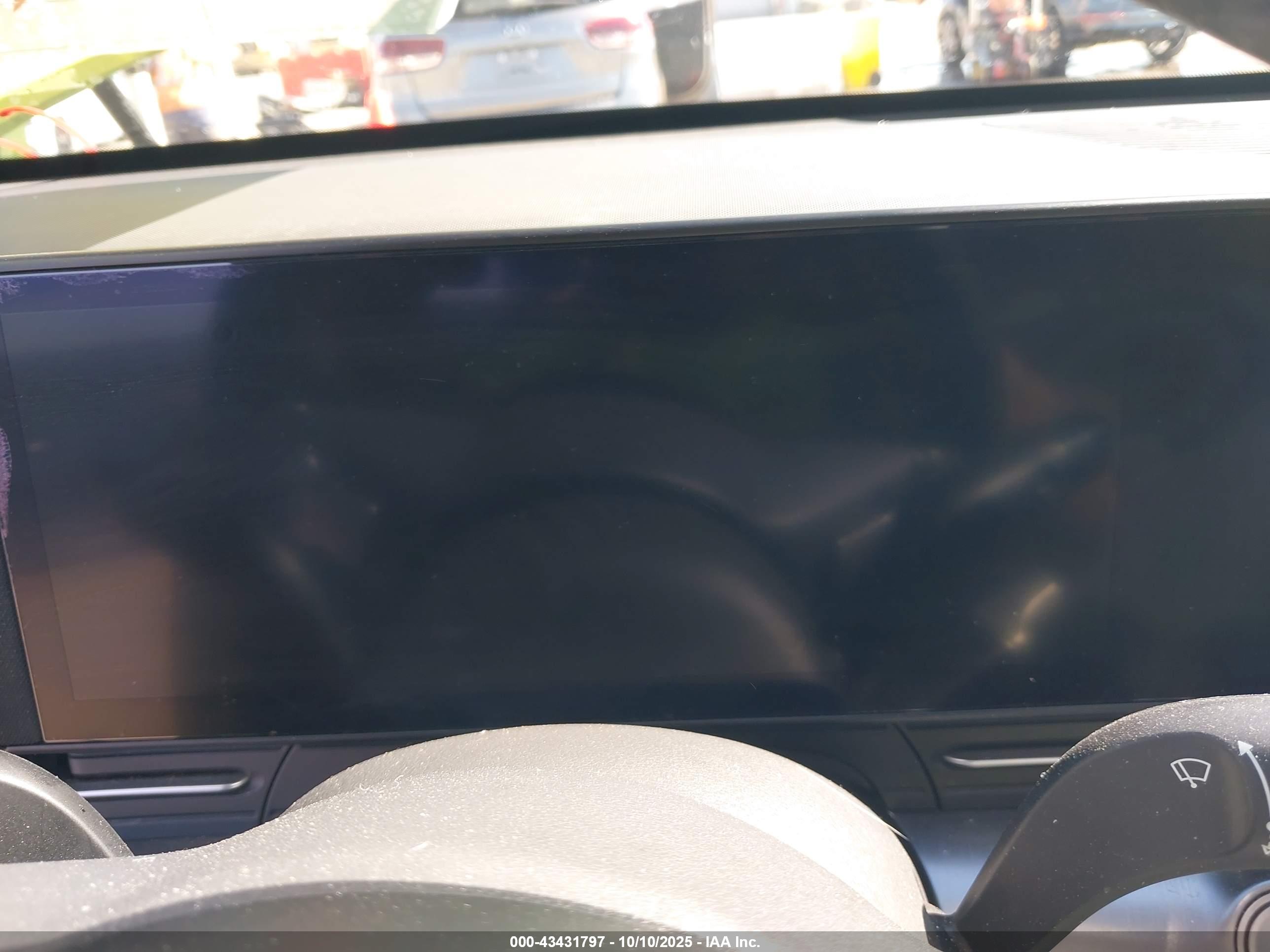 HYUNDAI KONA image 7