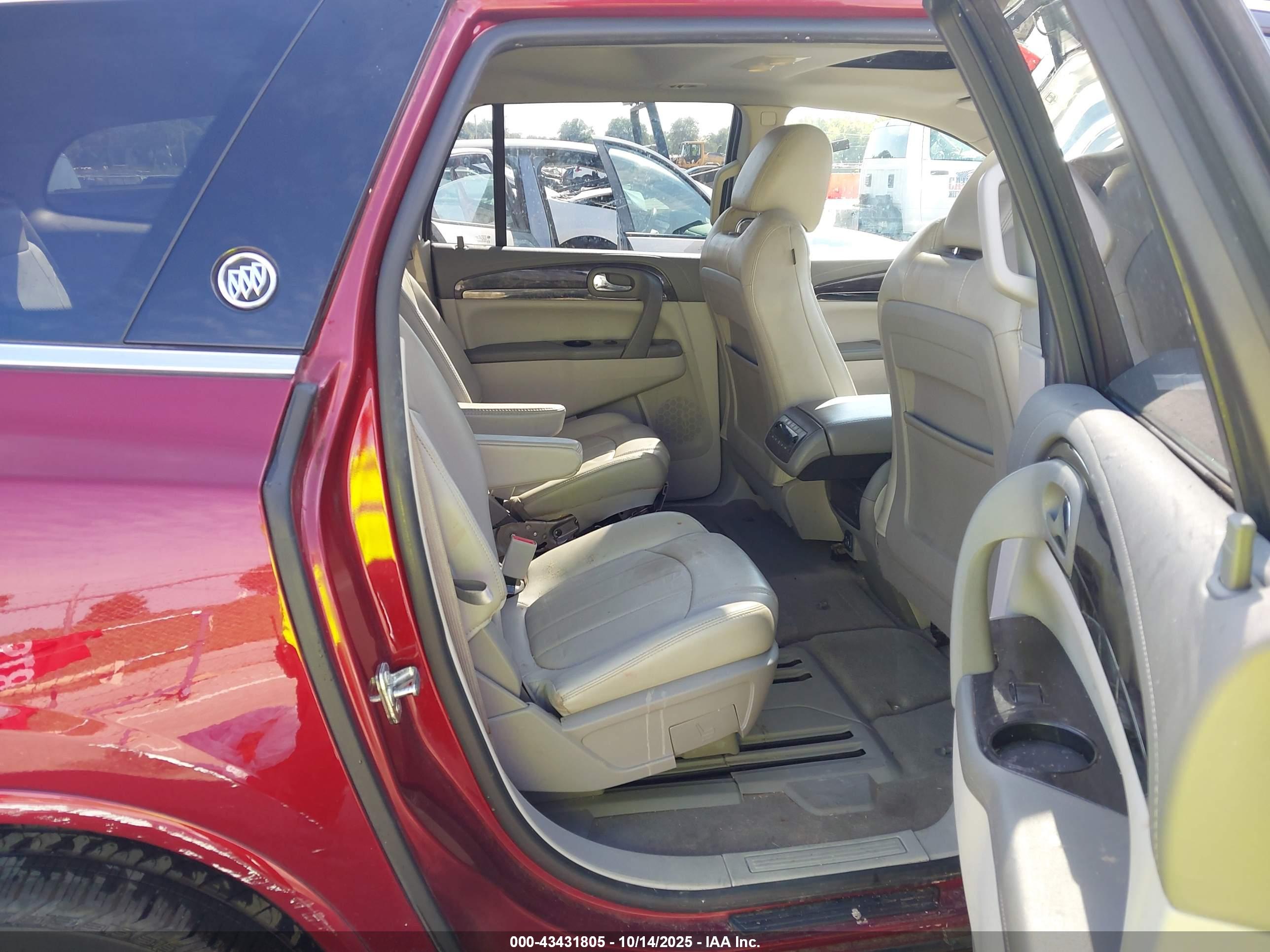 BUICK ENCLAVE image 8
