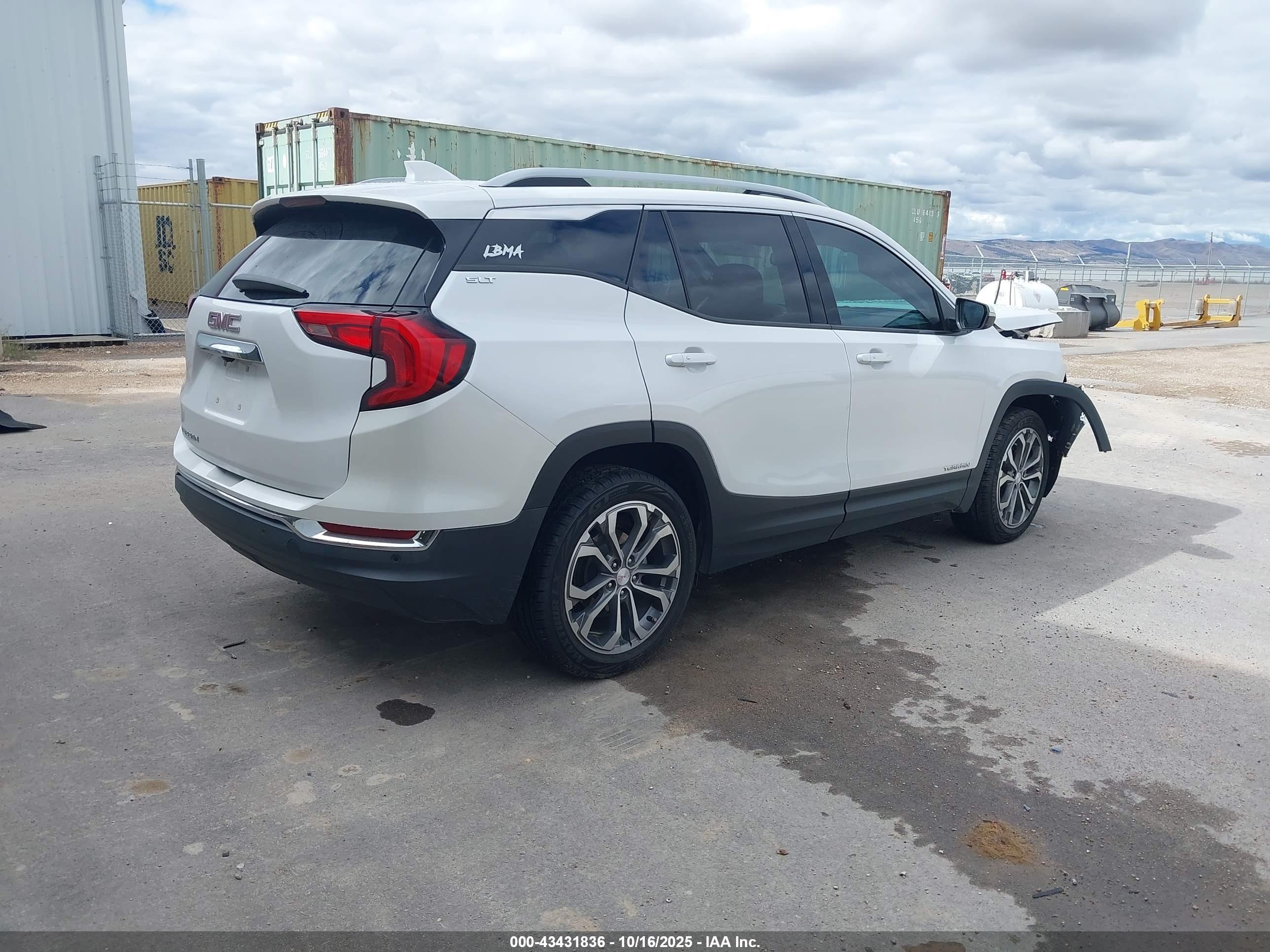 GMC TERRAIN image 4