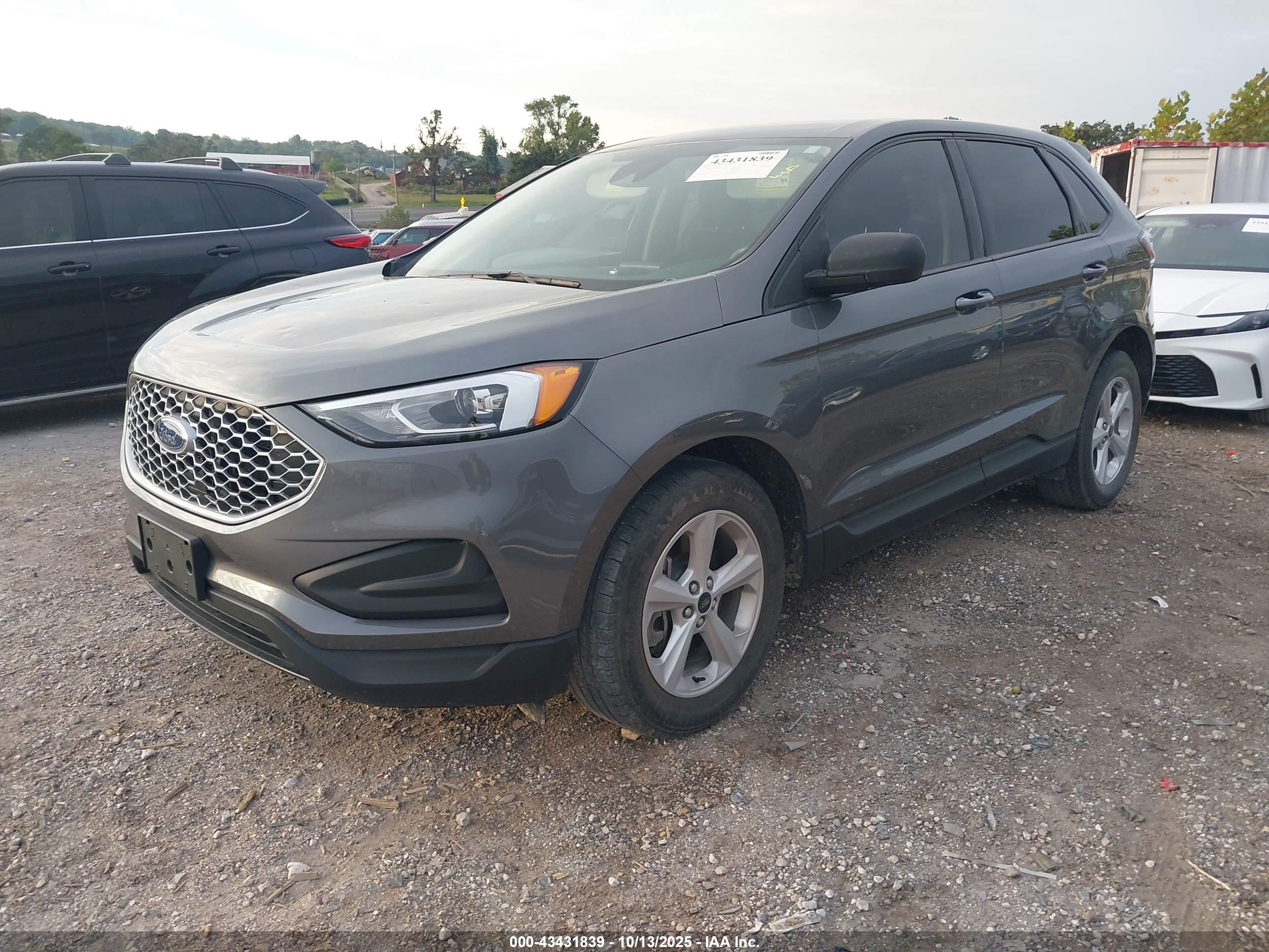 FORD EDGE image 2