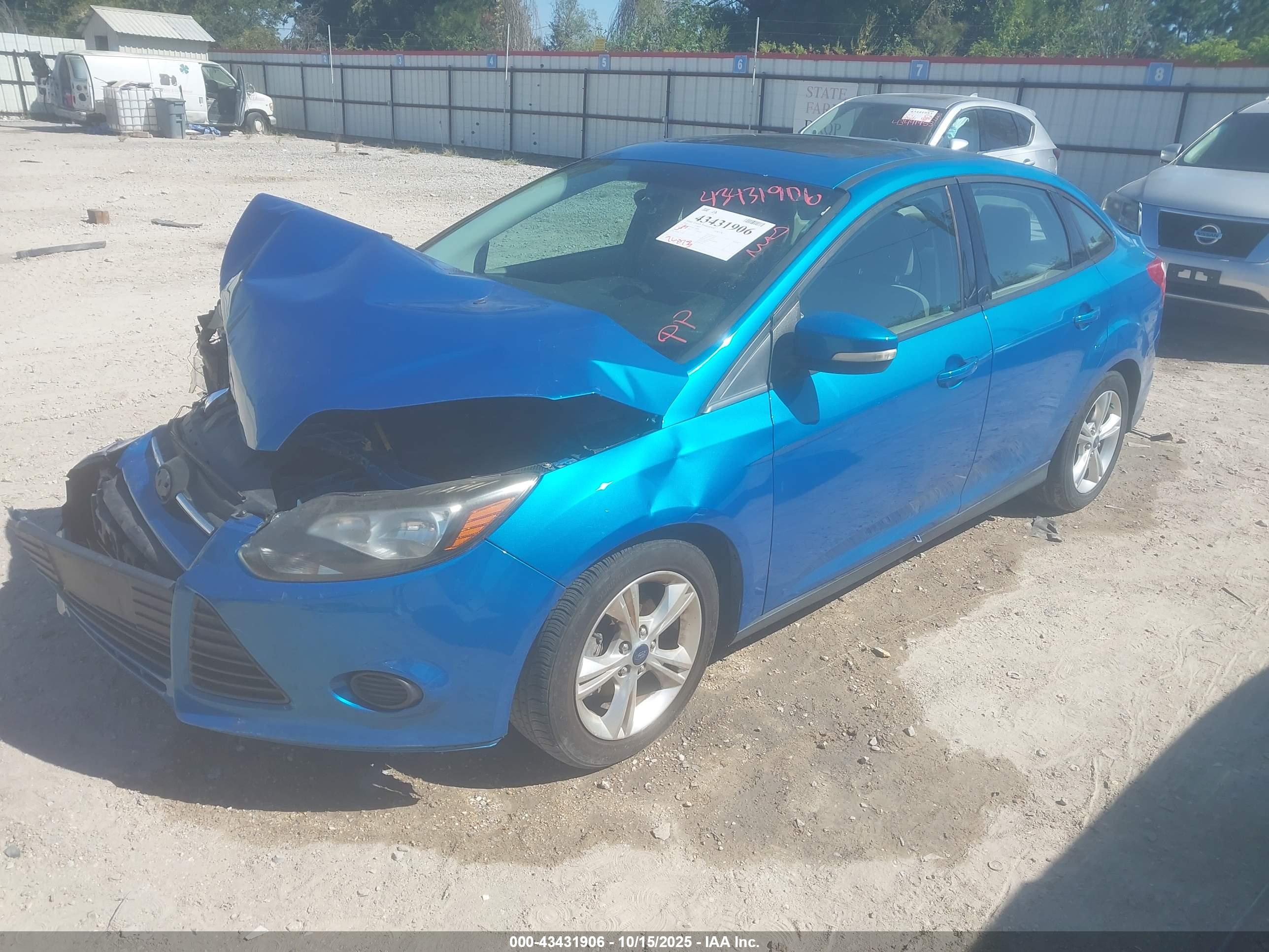 FORD FOCUS image 2
