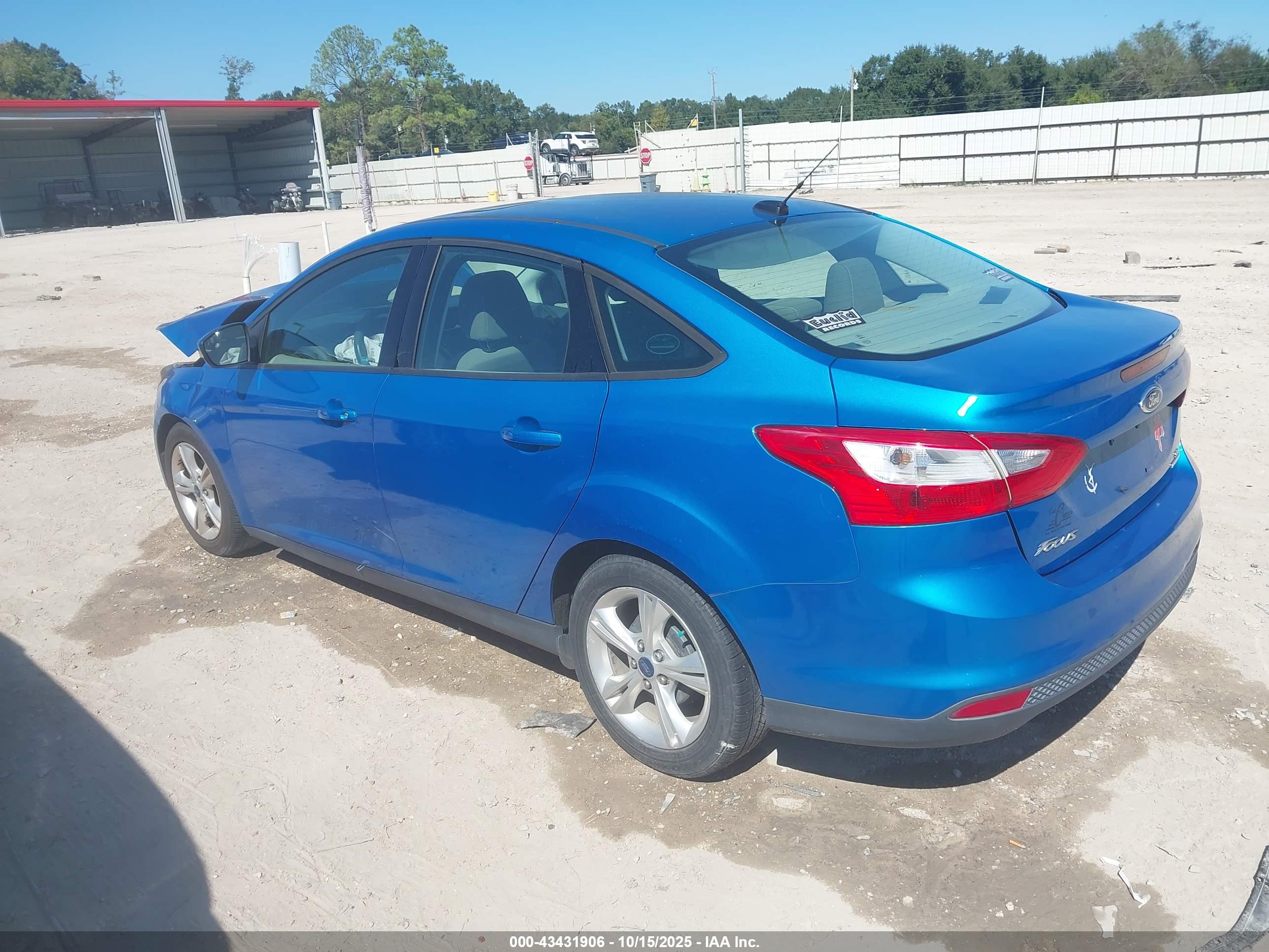FORD FOCUS image 3