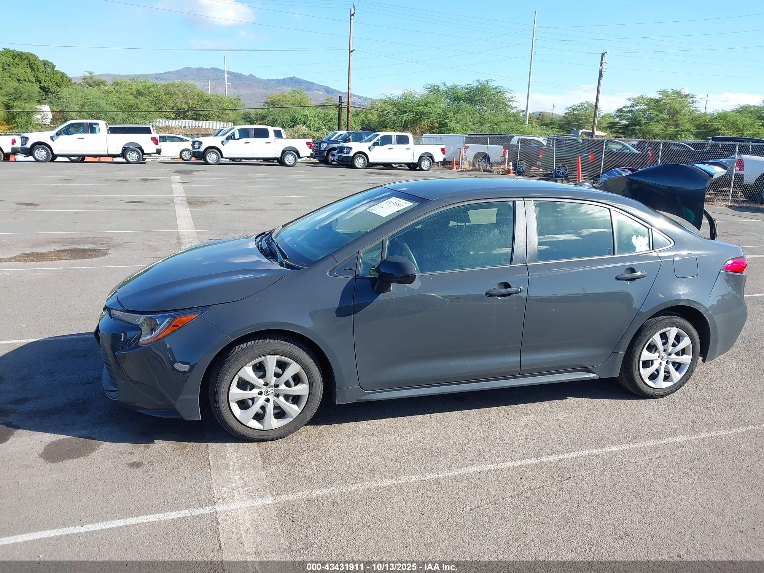 TOYOTA COROLLA image 6