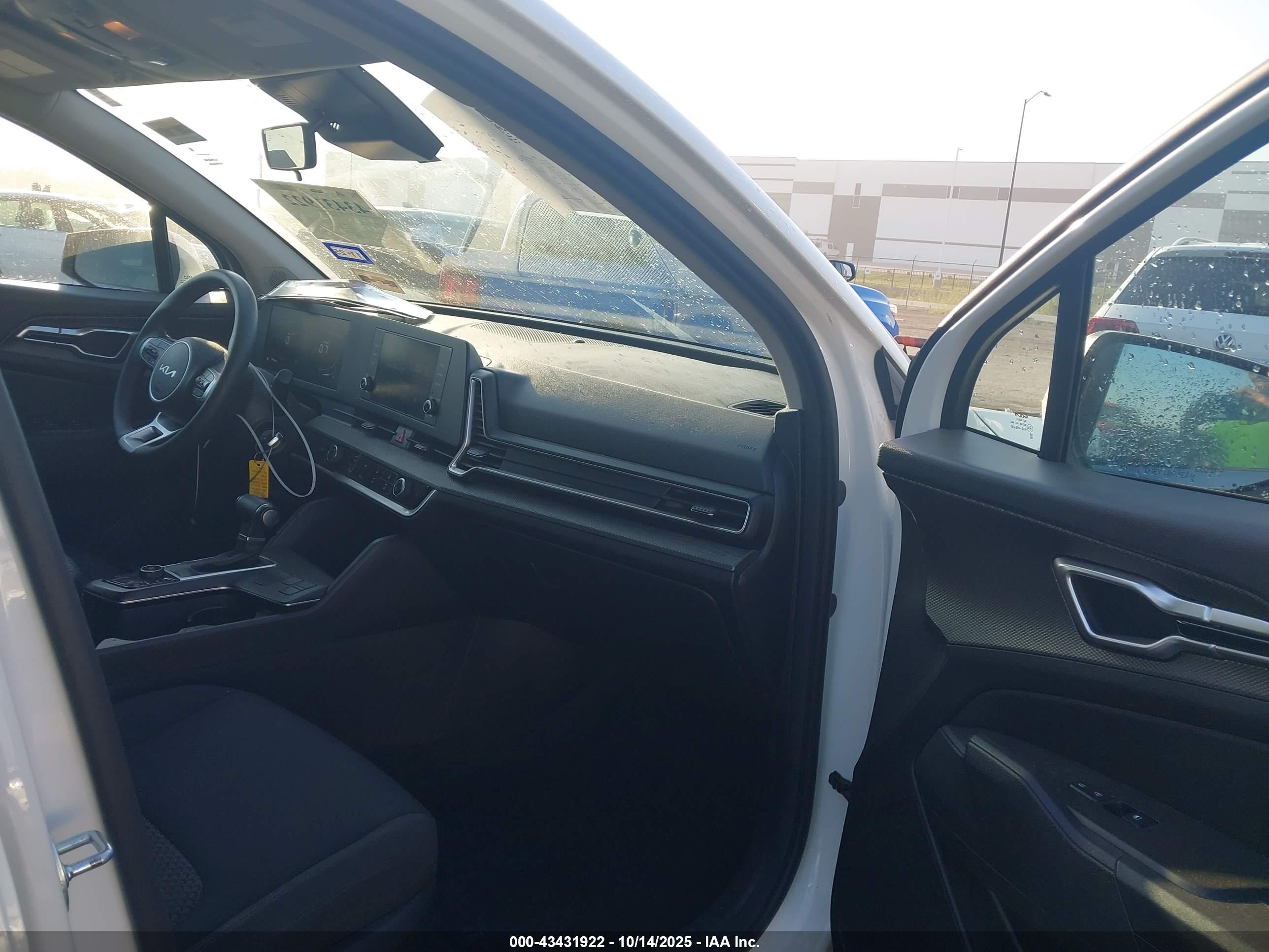 KIA SPORTAGE image 5