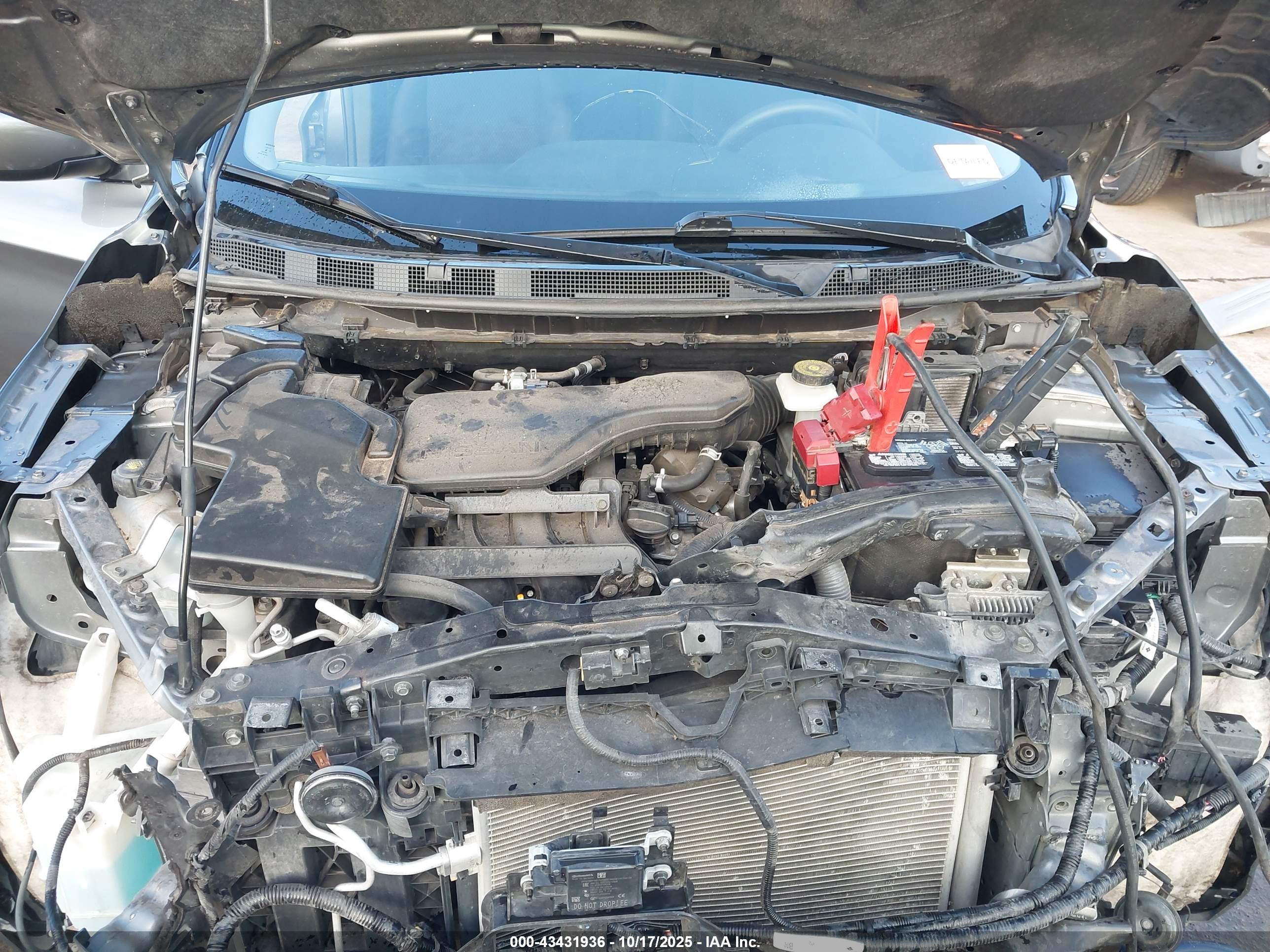 NISSAN ROGUE image 10