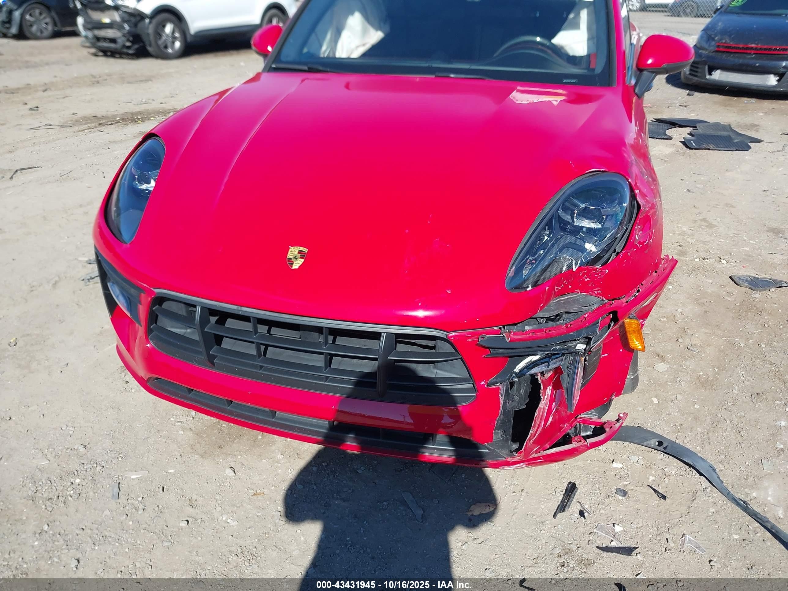 PORSCHE MACAN image 6