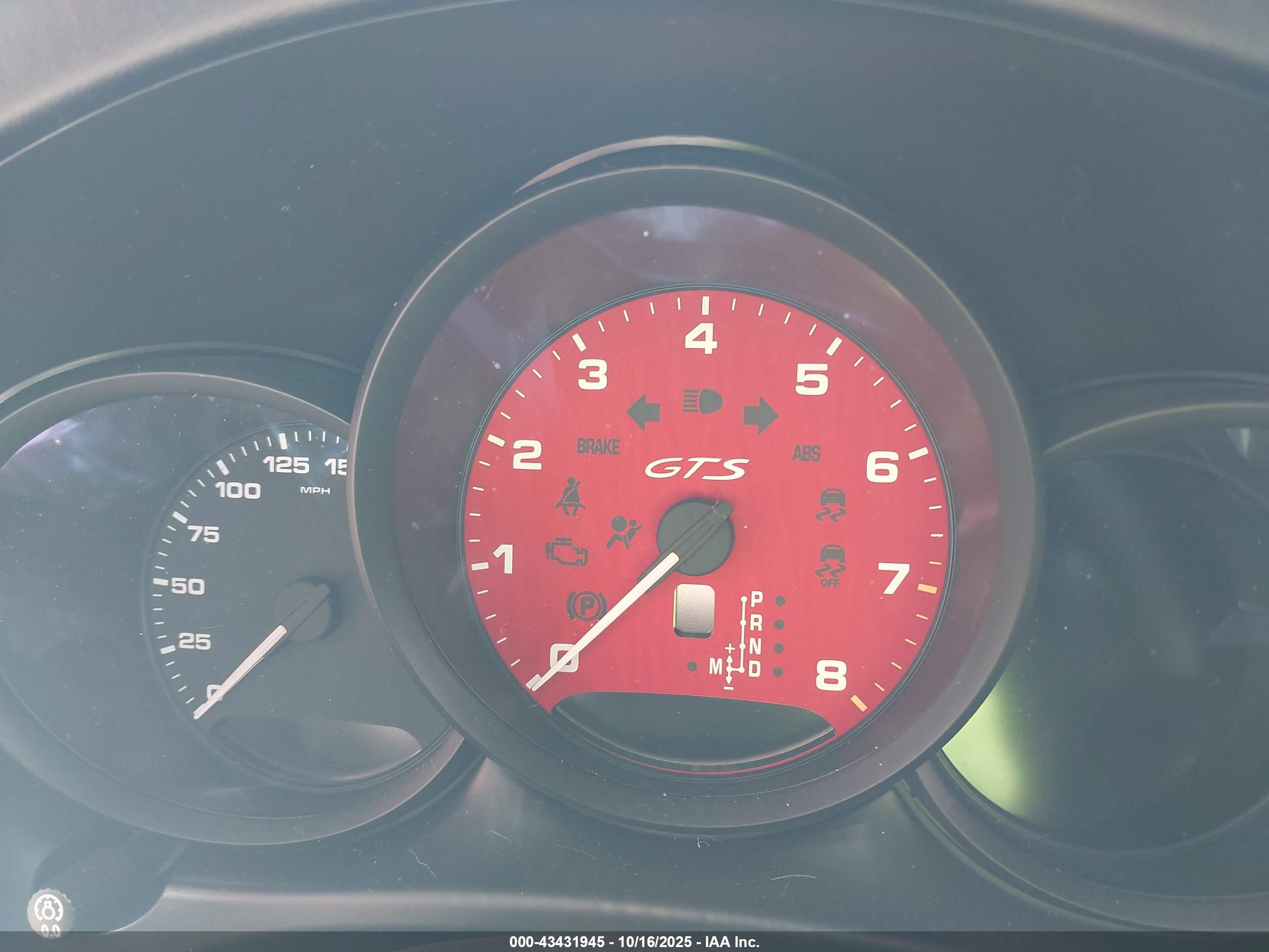 PORSCHE MACAN image 7
