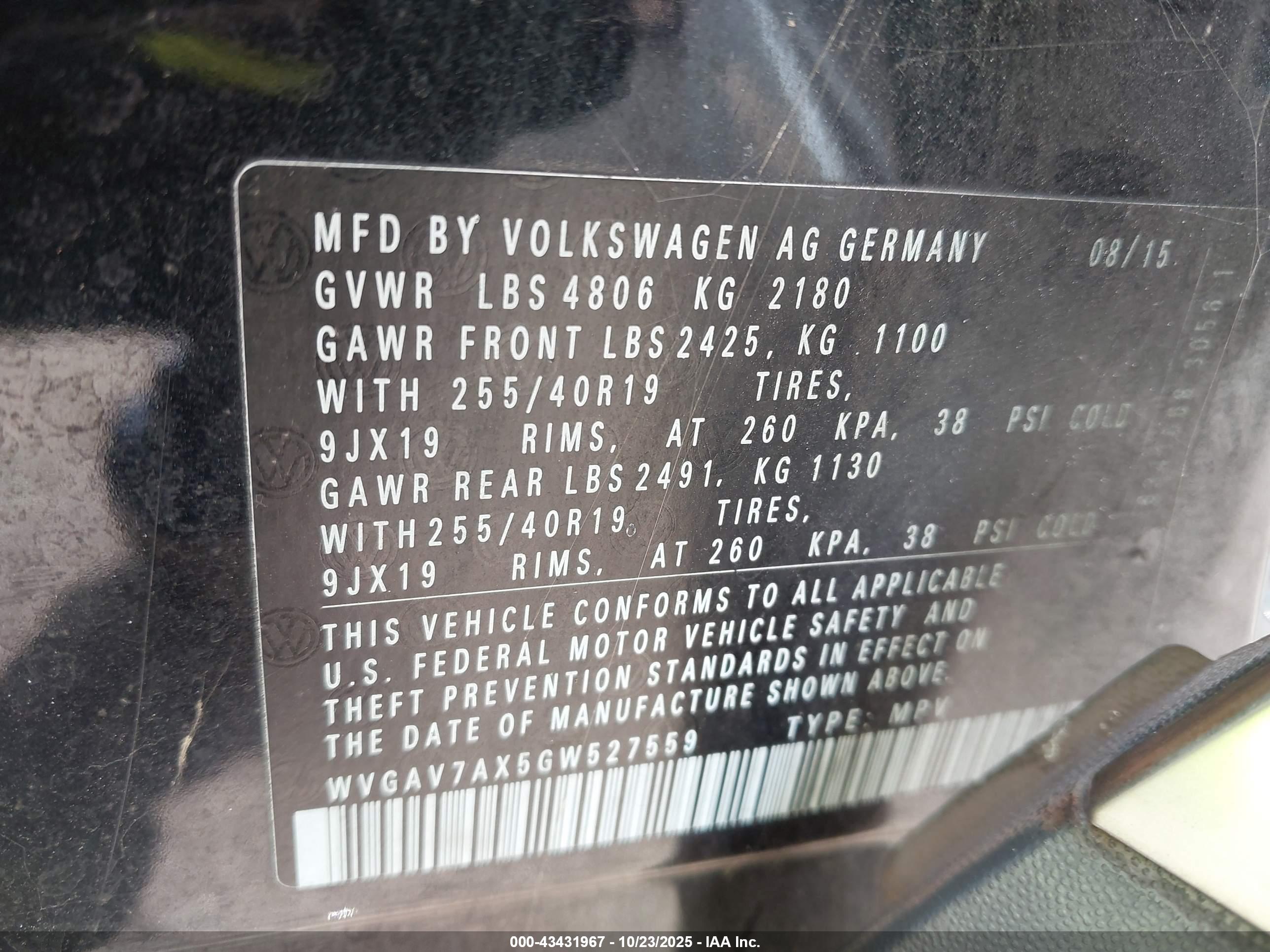 VOLKSWAGEN TIGUAN image 9