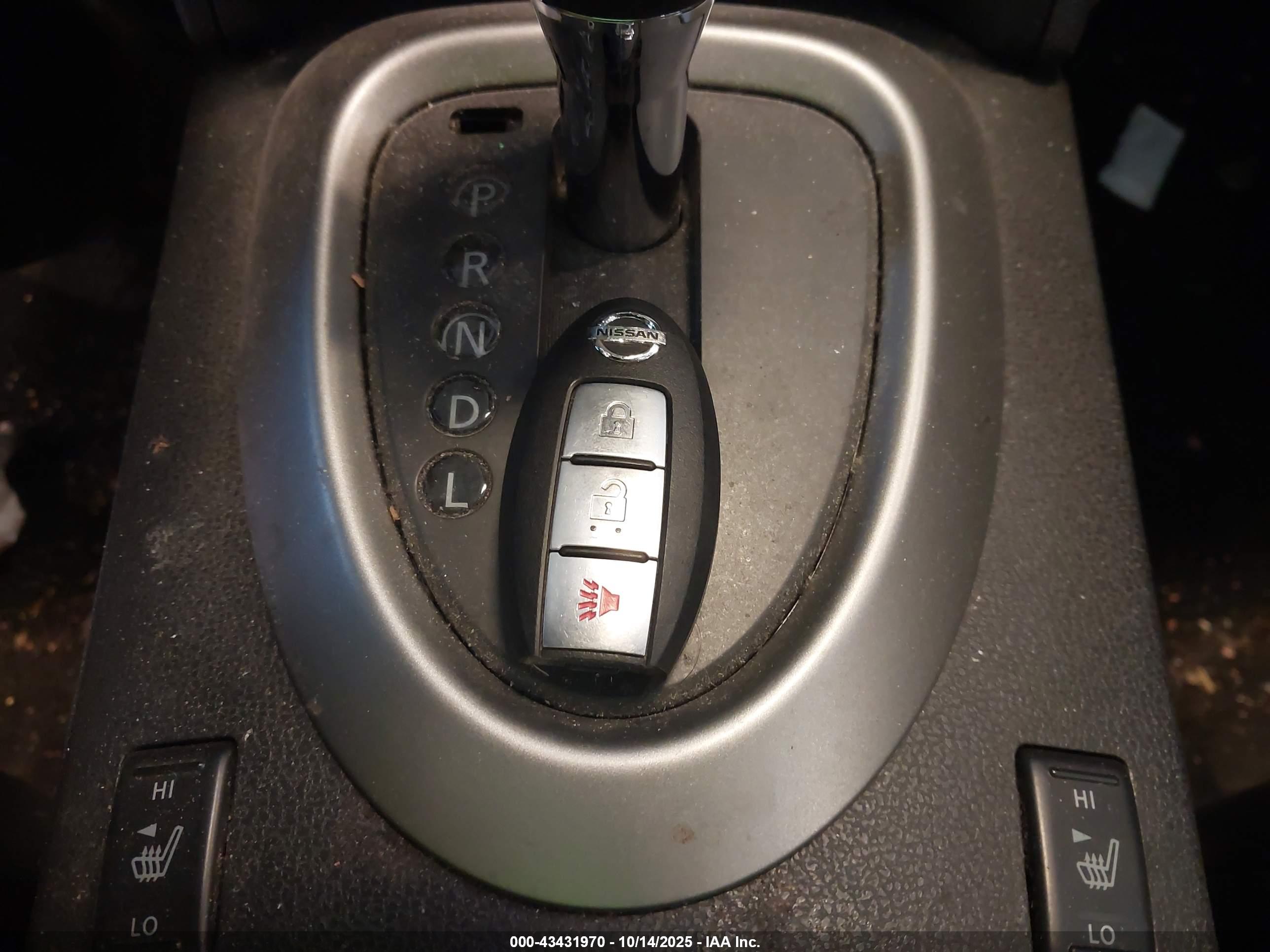 NISSAN ROGUE image 11