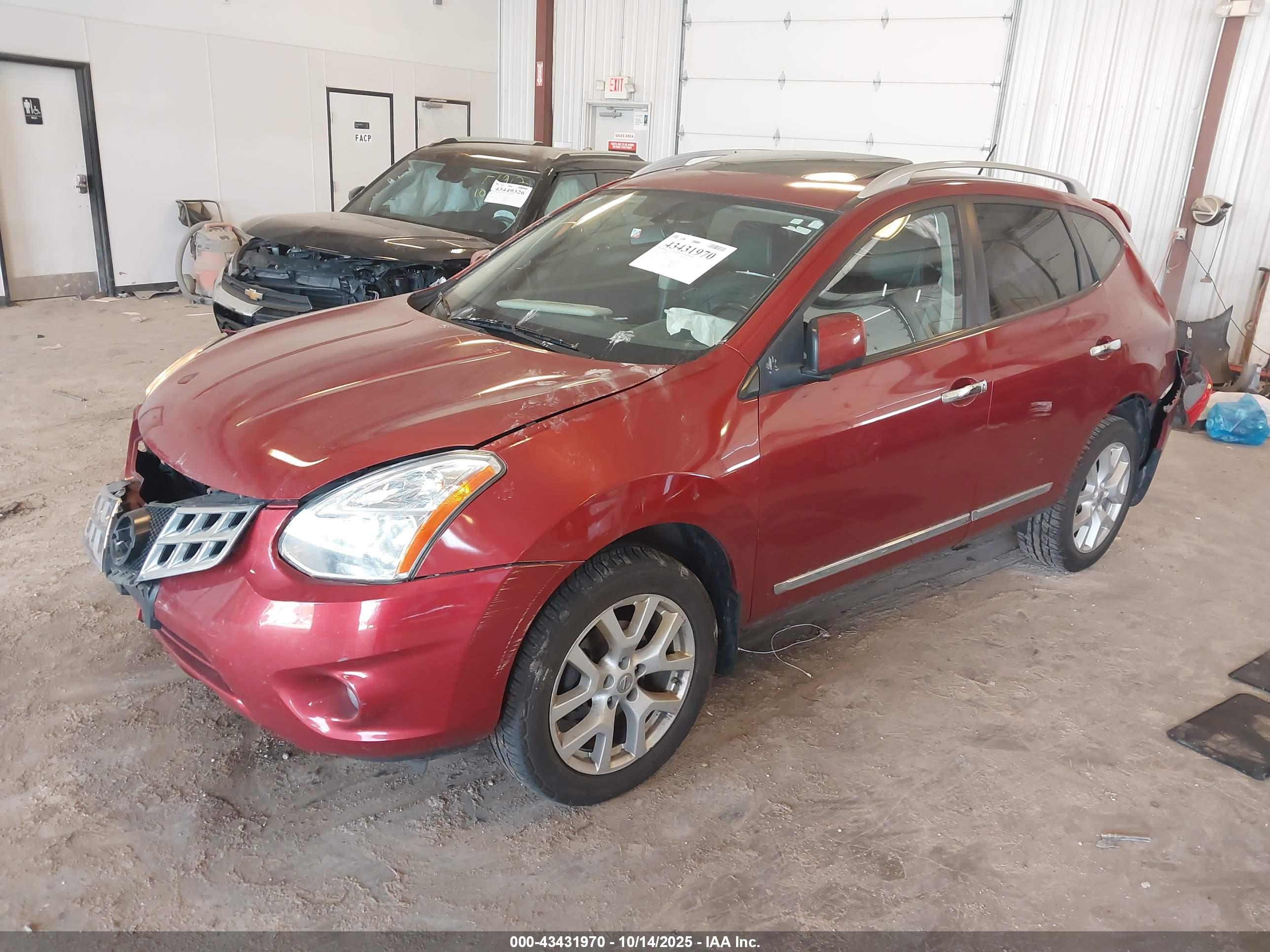 NISSAN ROGUE image 2