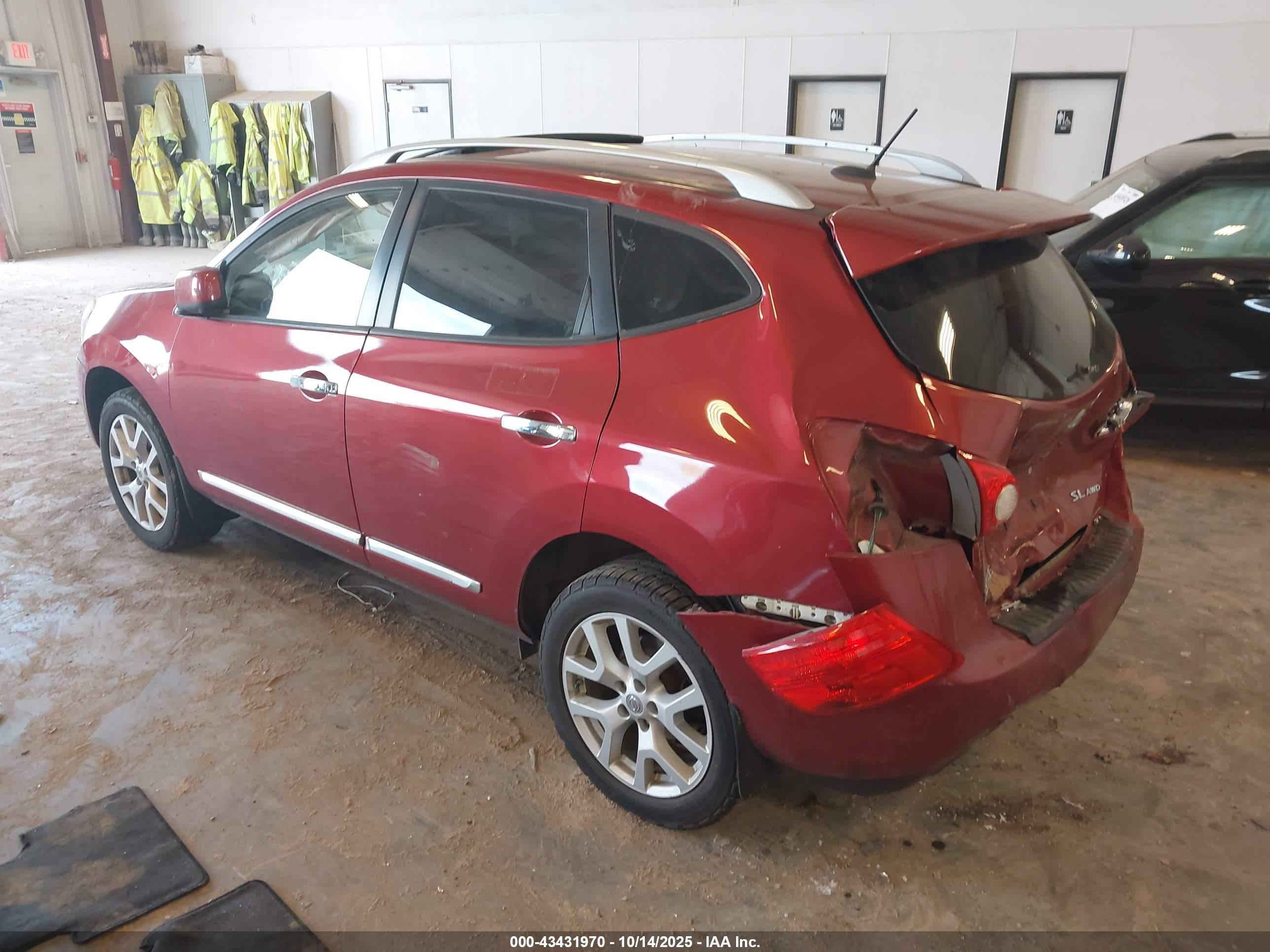 NISSAN ROGUE image 3
