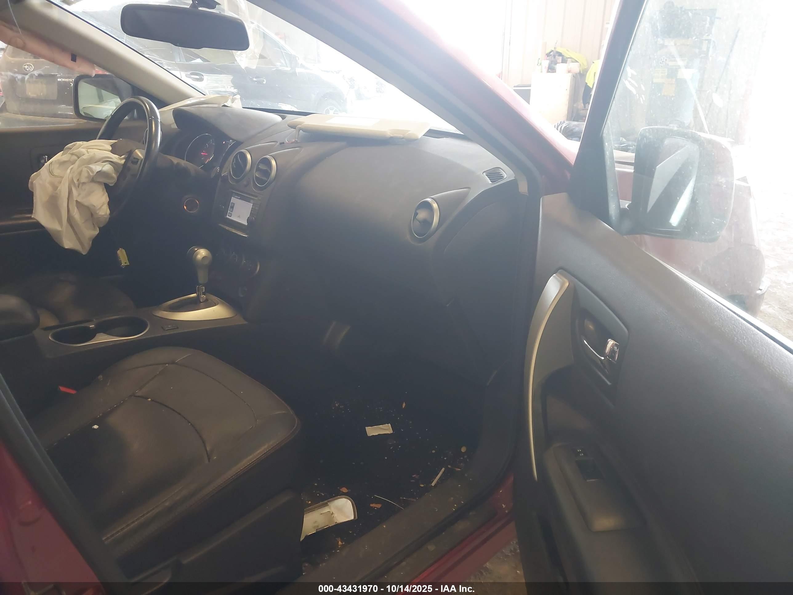 NISSAN ROGUE image 5