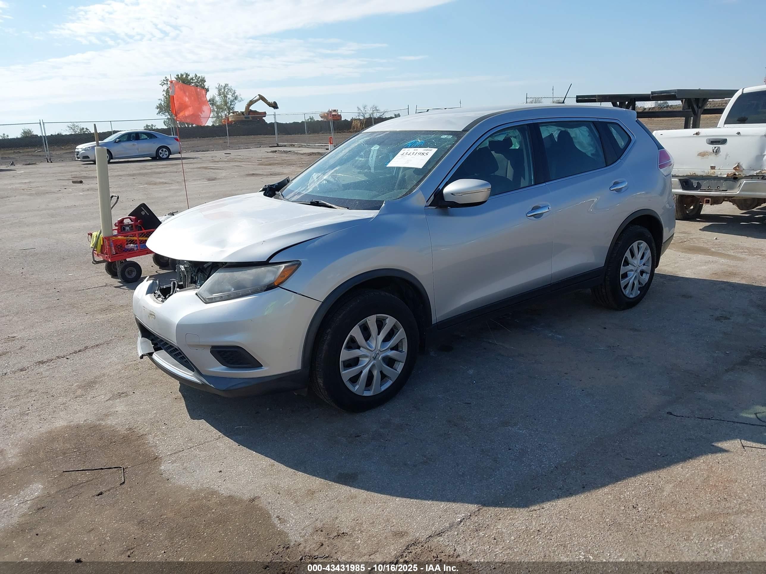 NISSAN ROGUE image 2