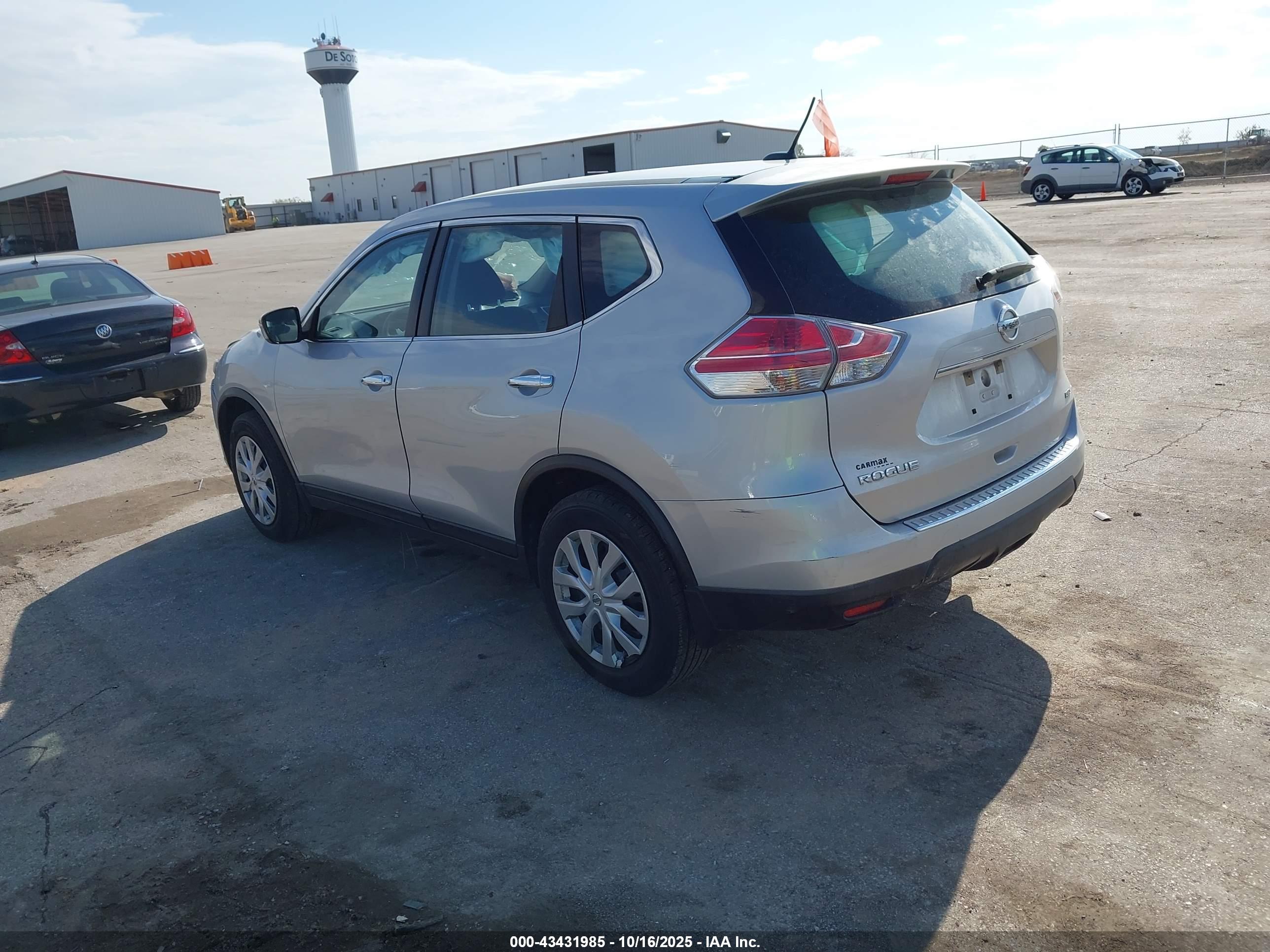 NISSAN ROGUE image 3