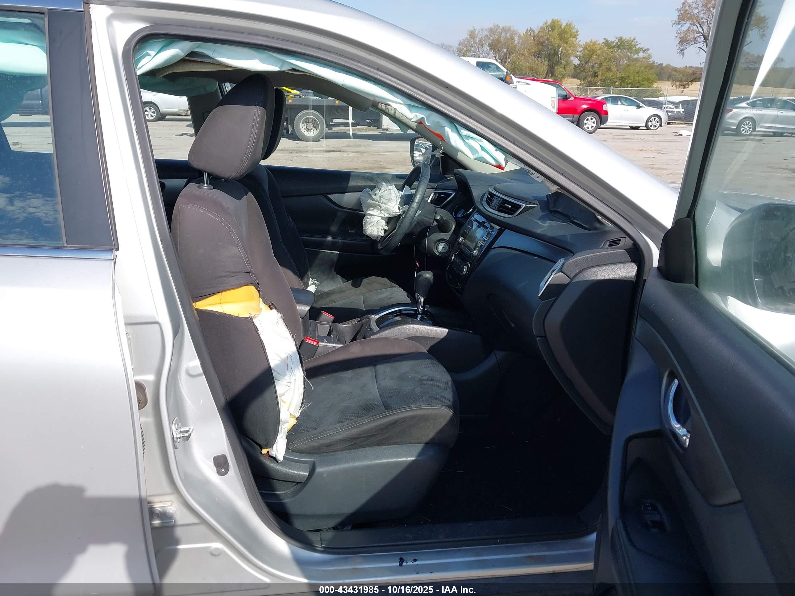 NISSAN ROGUE image 5