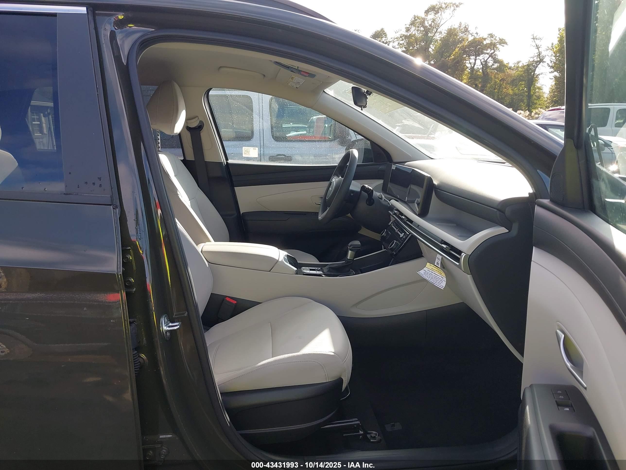 HYUNDAI TUCSON image 5