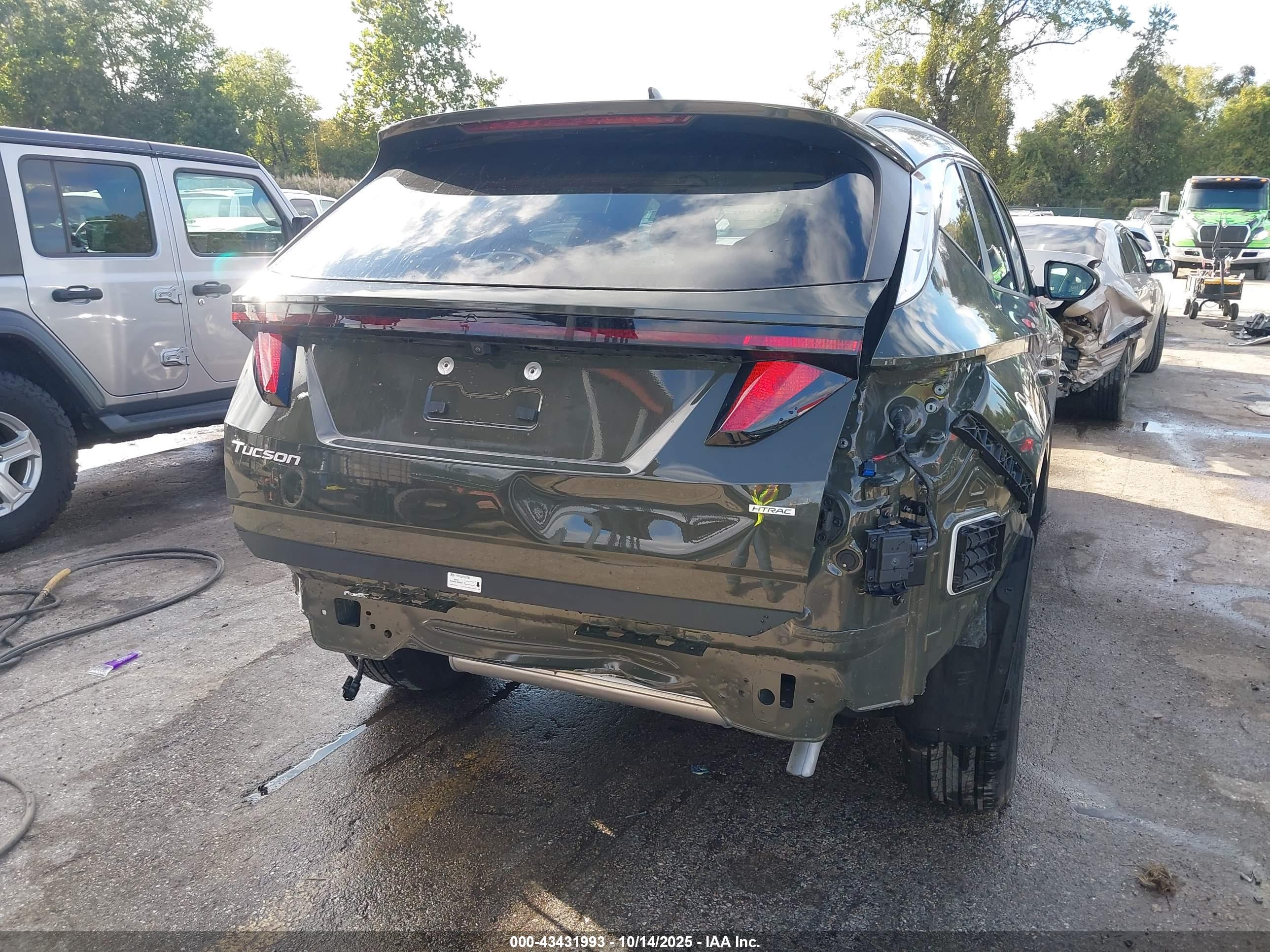 HYUNDAI TUCSON image 6