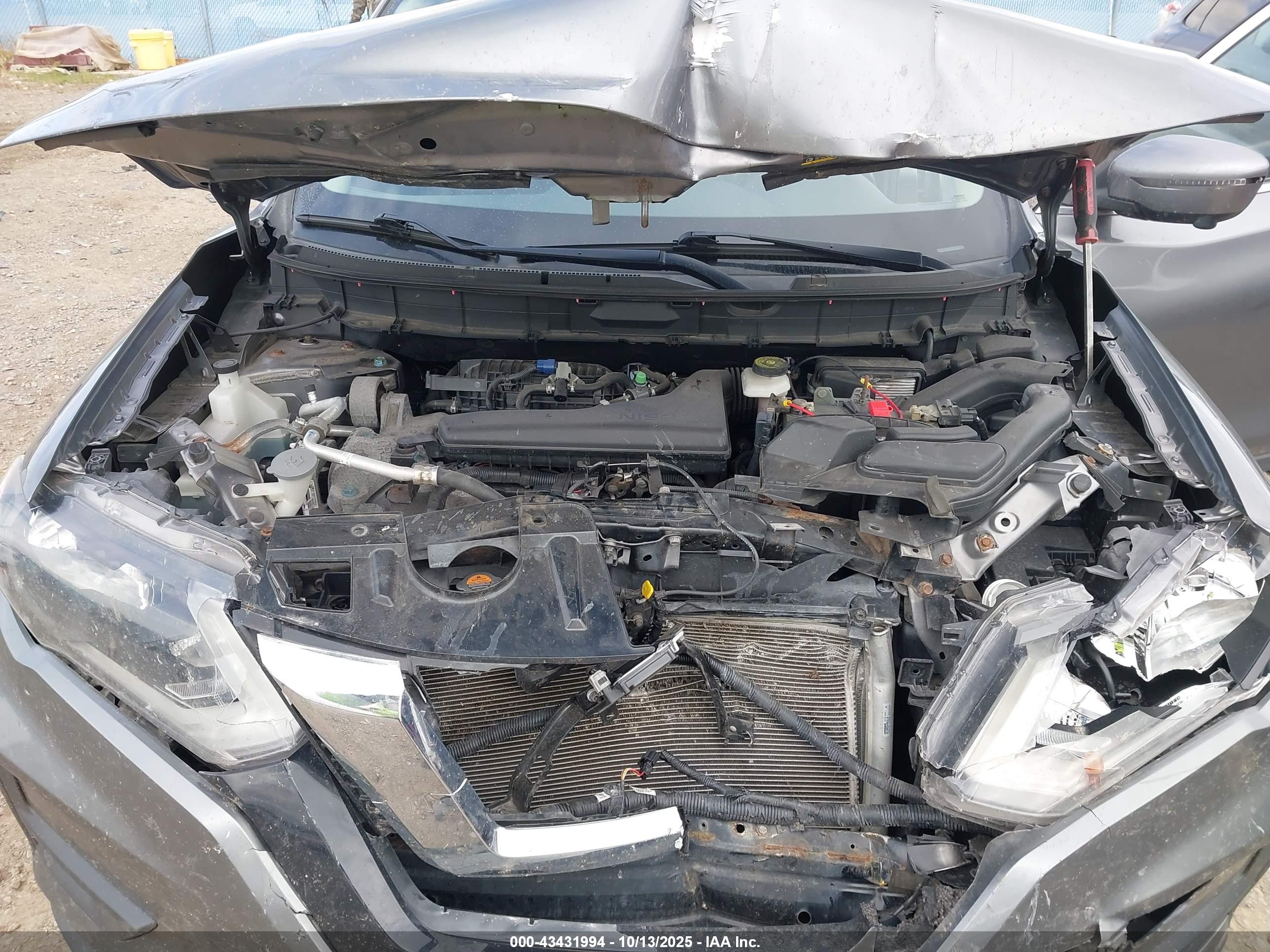 NISSAN ROGUE image 10