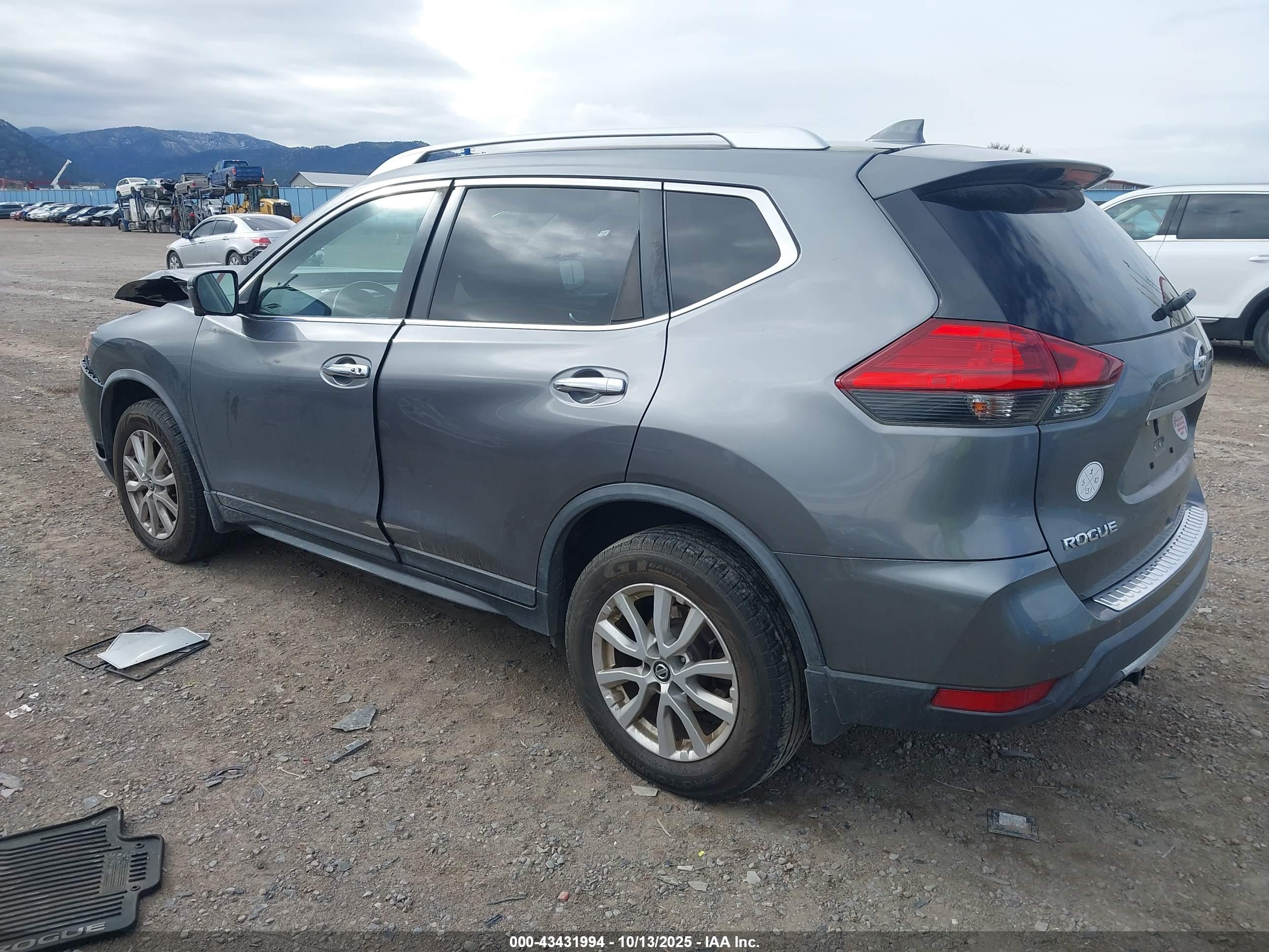 NISSAN ROGUE image 3